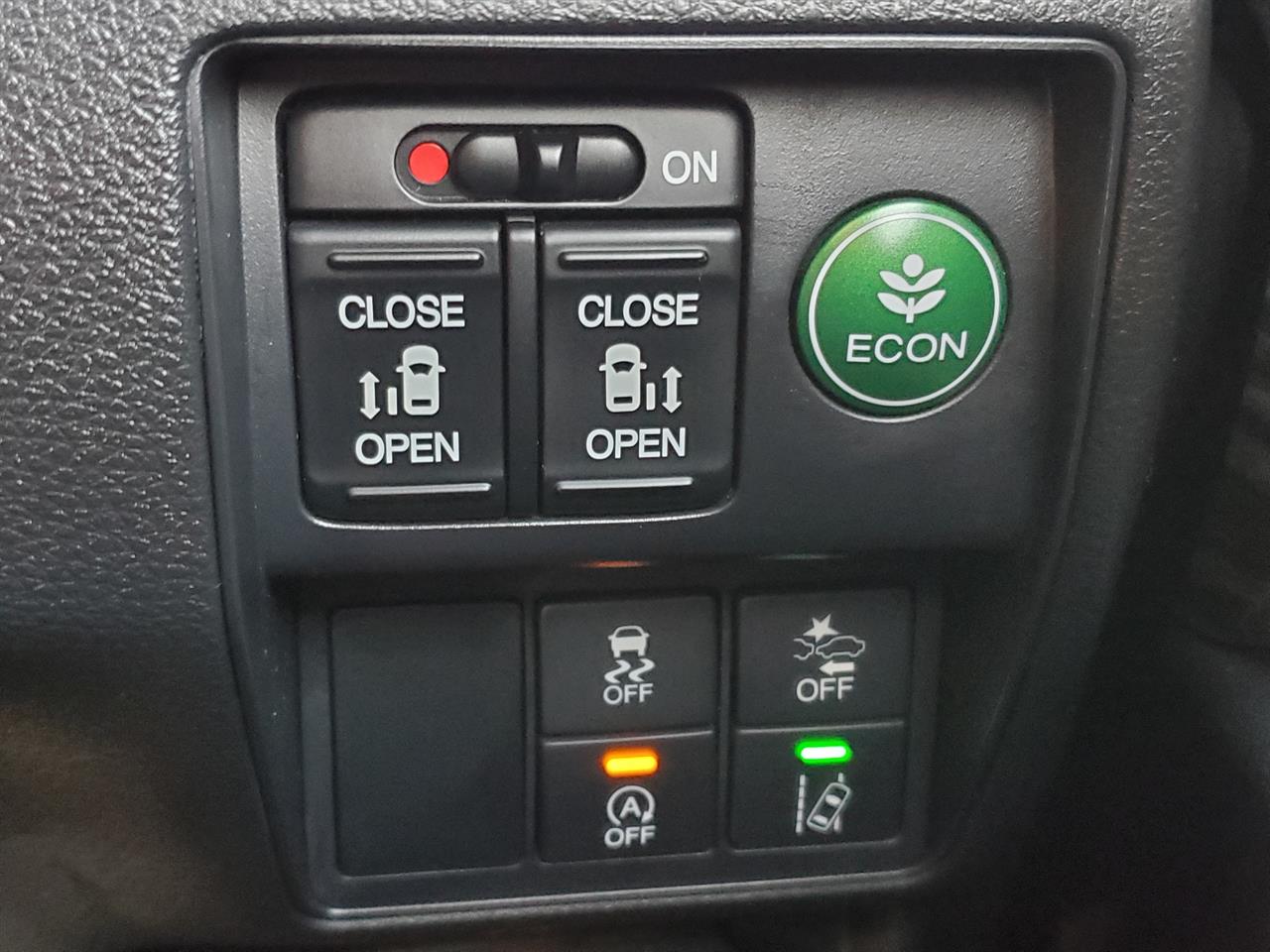 2015 Honda Odyssey thumbnail