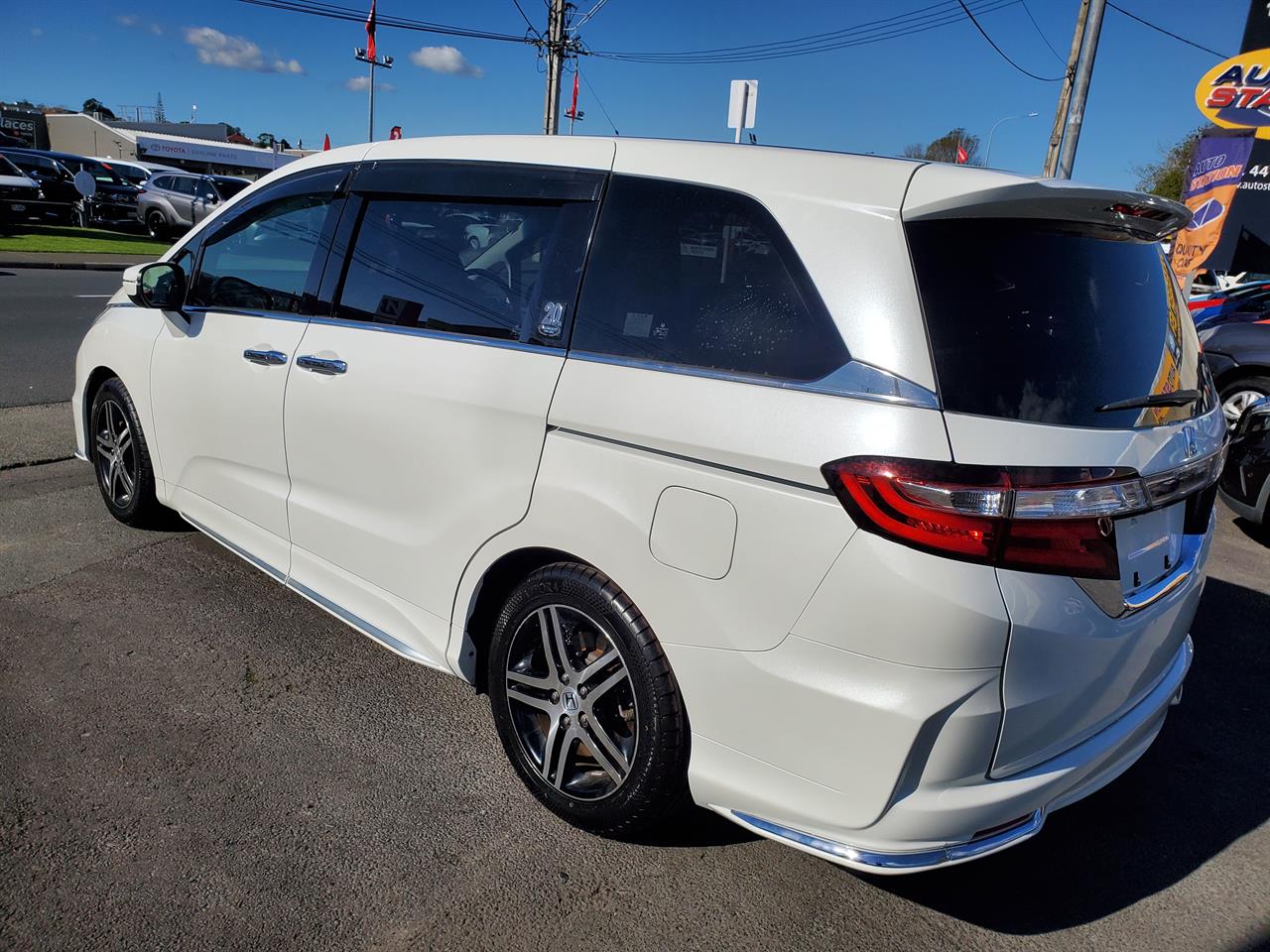 2015 Honda Odyssey thumbnail