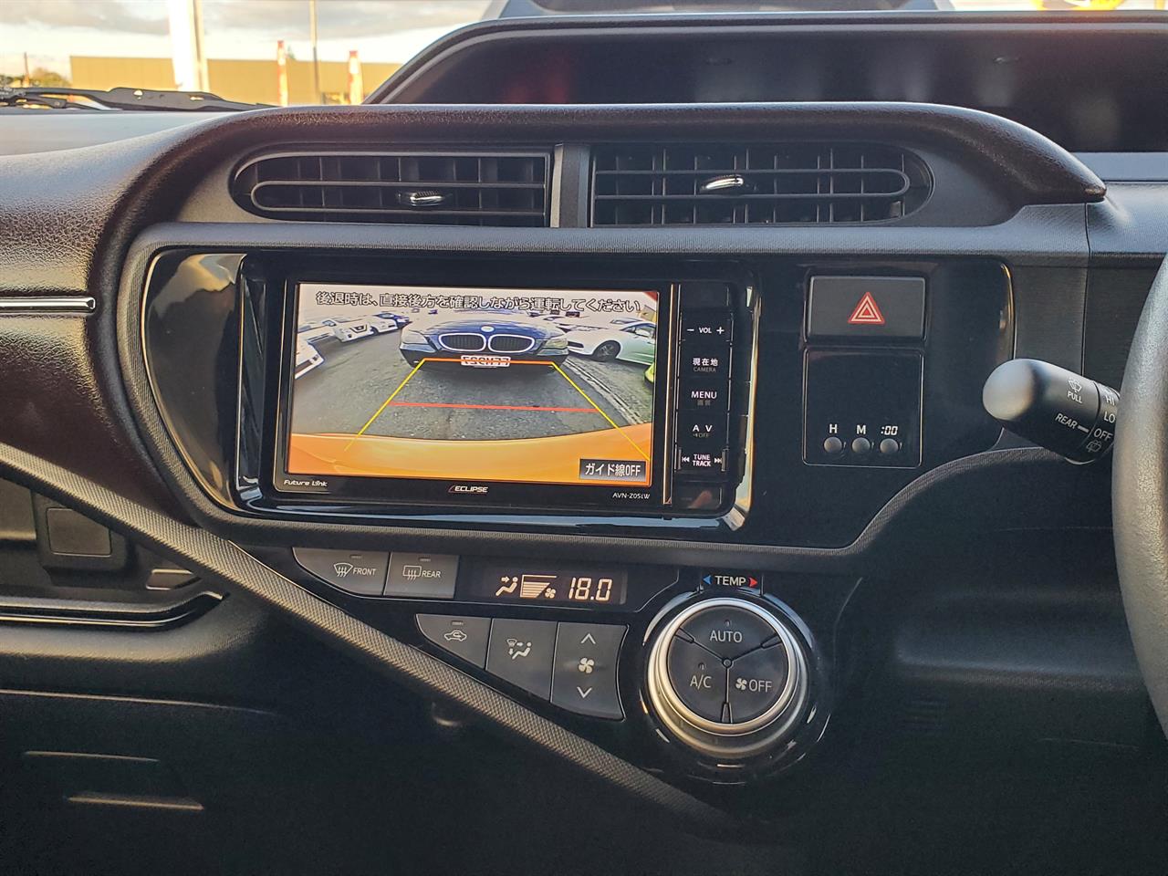 2017 Toyota Aqua thumbnail