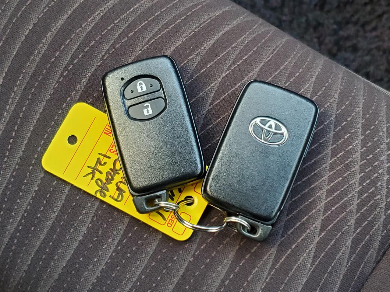 2017 Toyota Aqua thumbnail