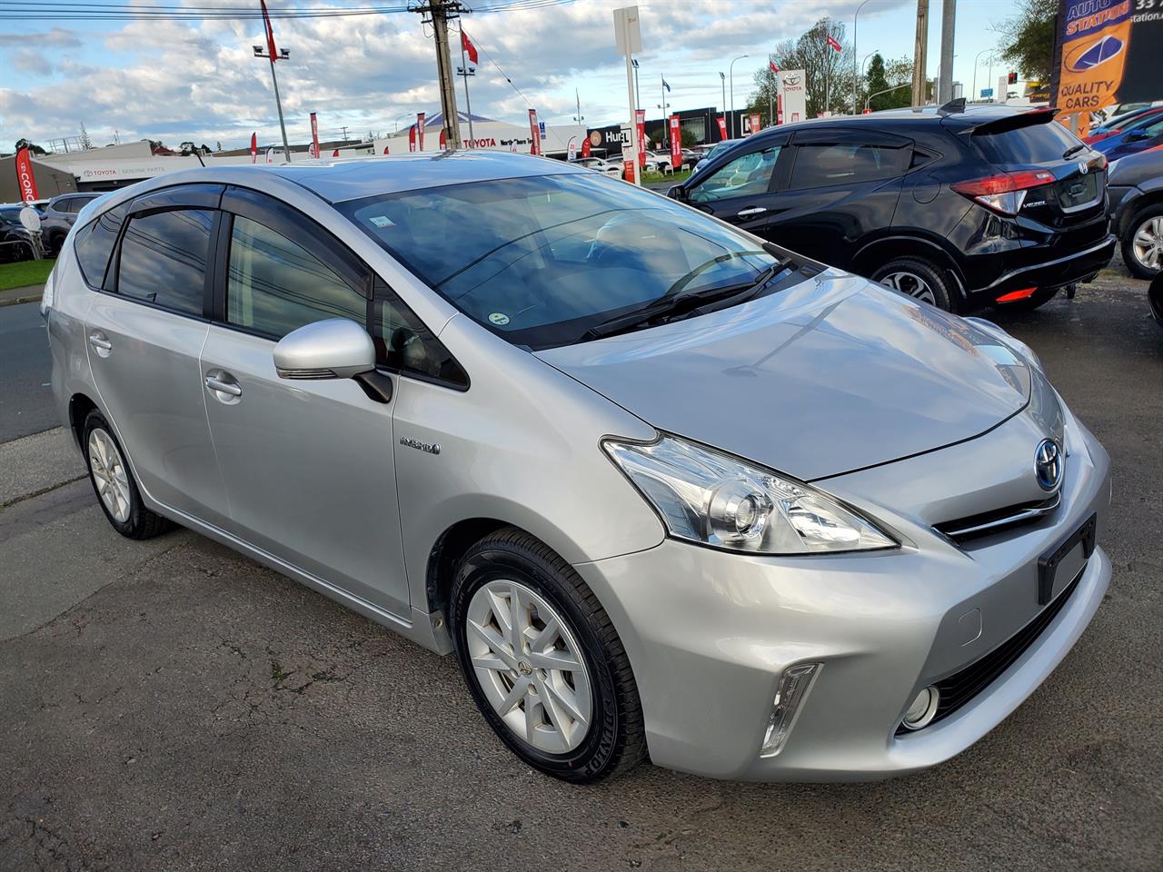 2014 Toyota Prius thumbnail