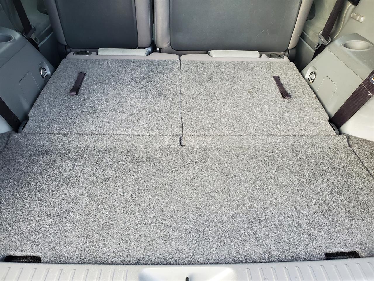 2014 Toyota Prius thumbnail