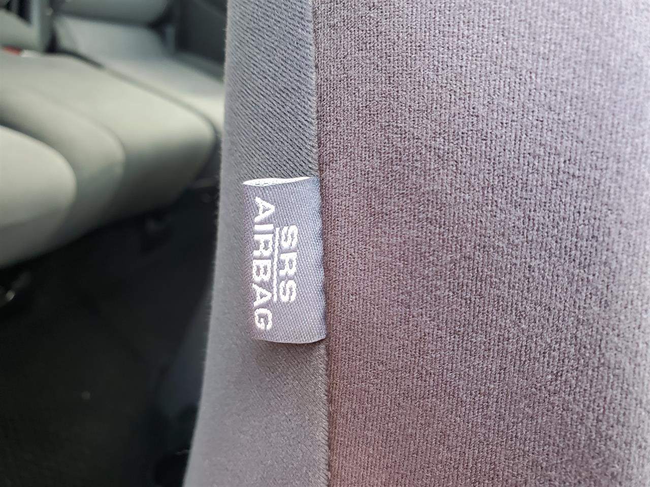2014 Toyota Prius thumbnail