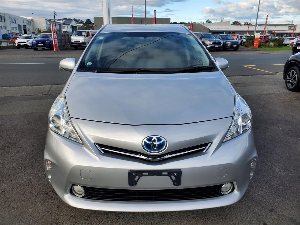 2014 Toyota Prius thumbnail