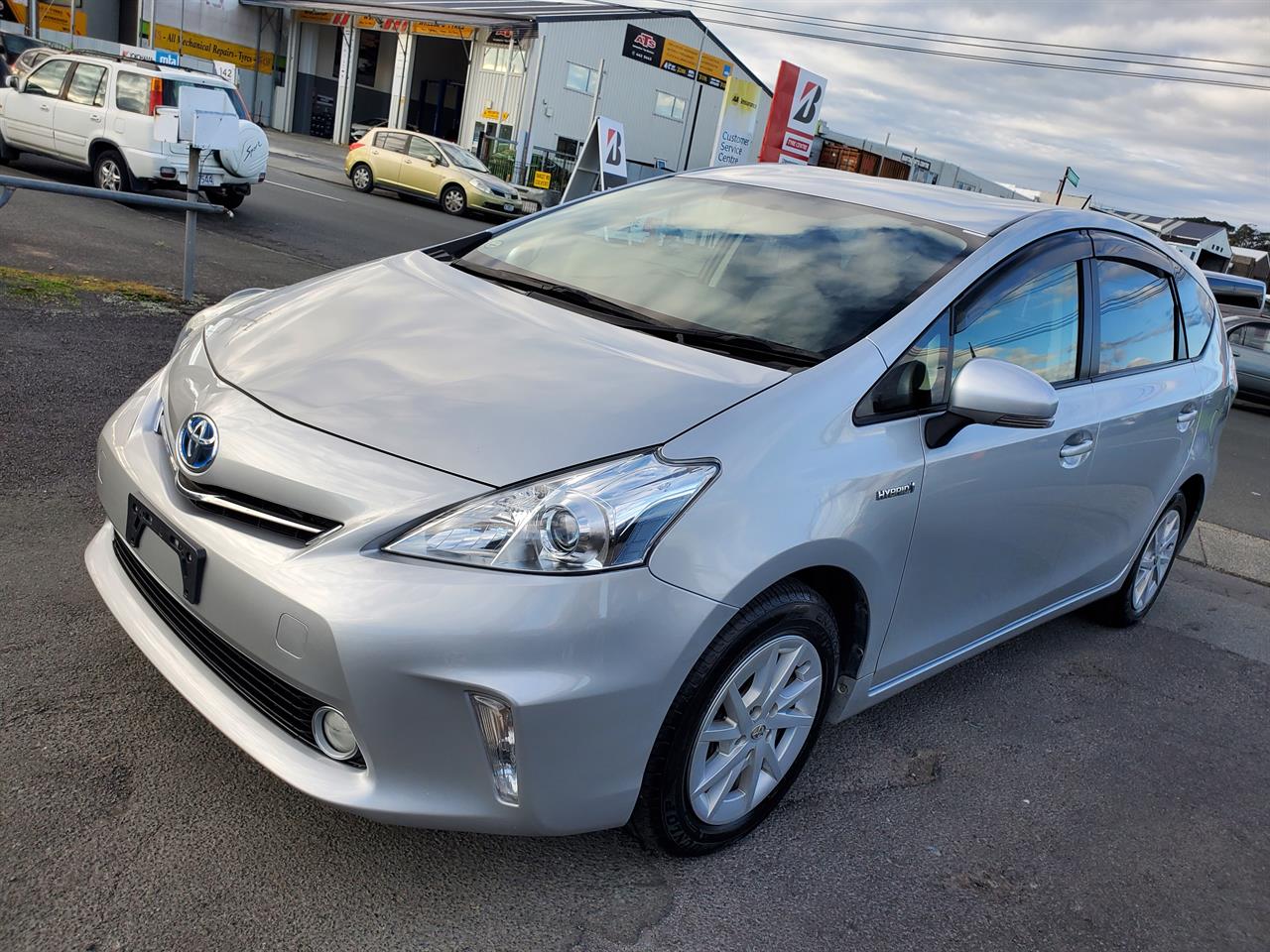2014 Toyota Prius thumbnail