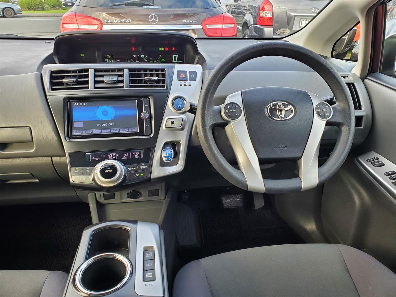 2014 Toyota Prius thumbnail