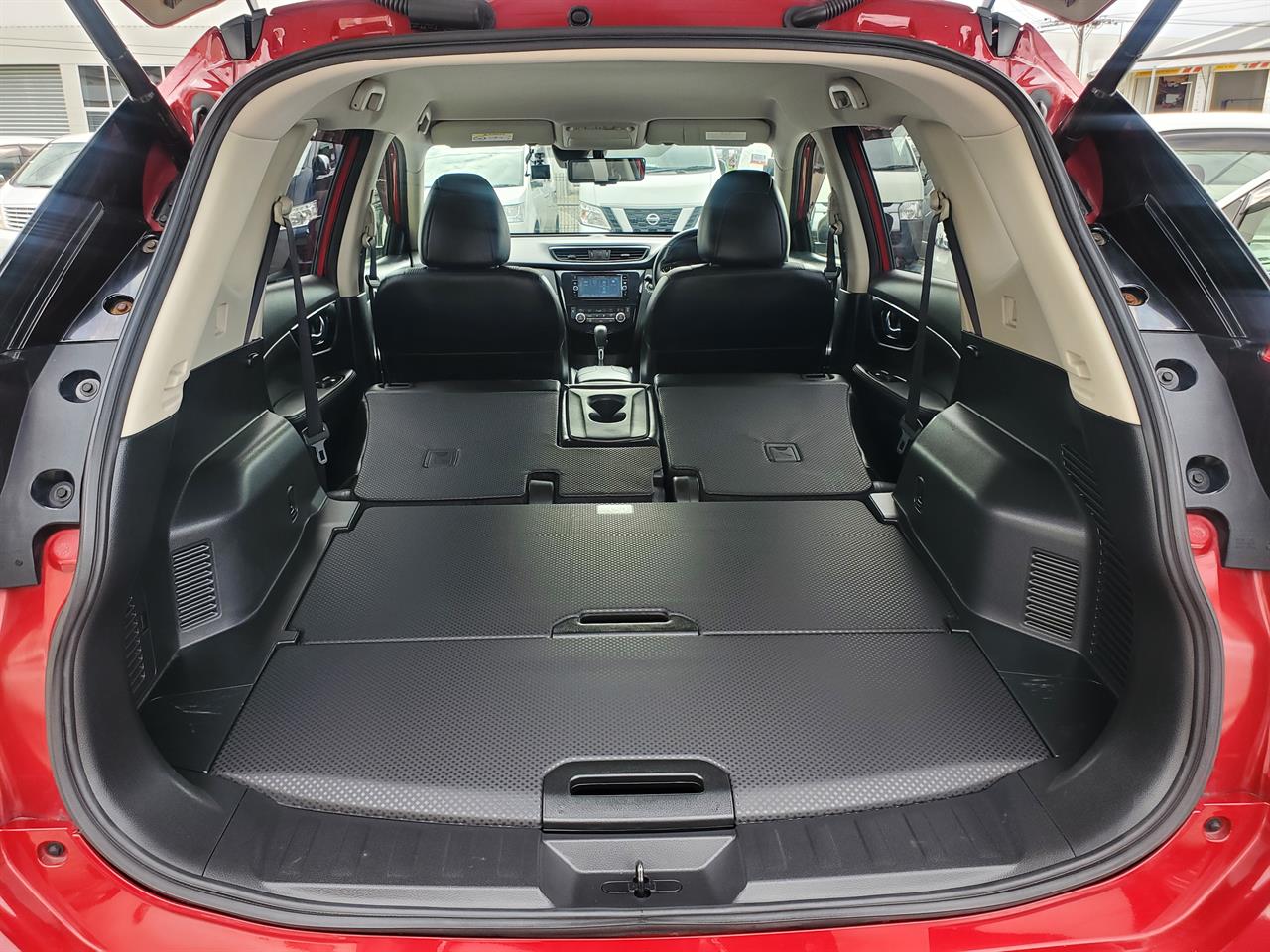 2017 Nissan X-Trail thumbnail