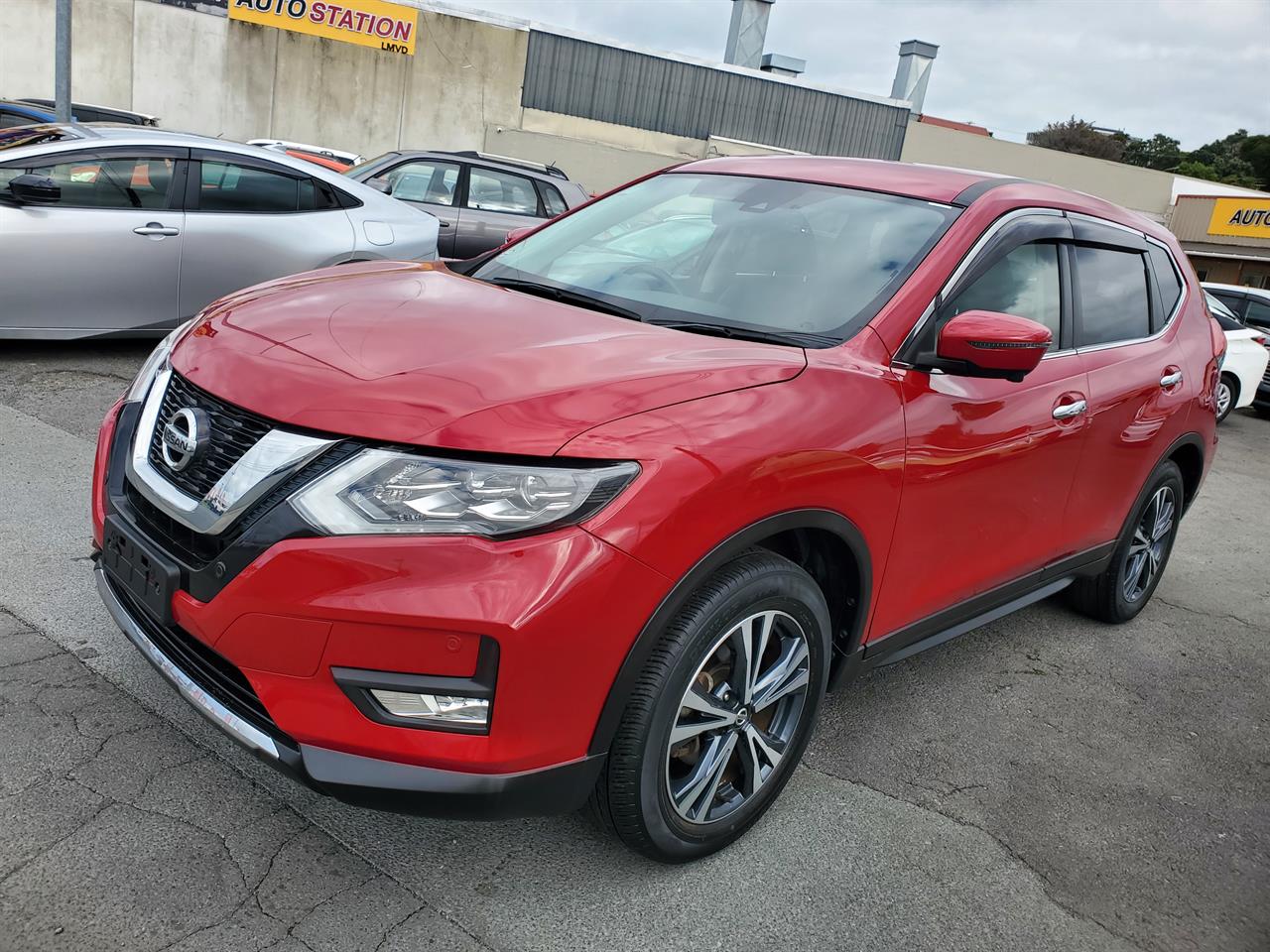 2017 Nissan X-Trail thumbnail