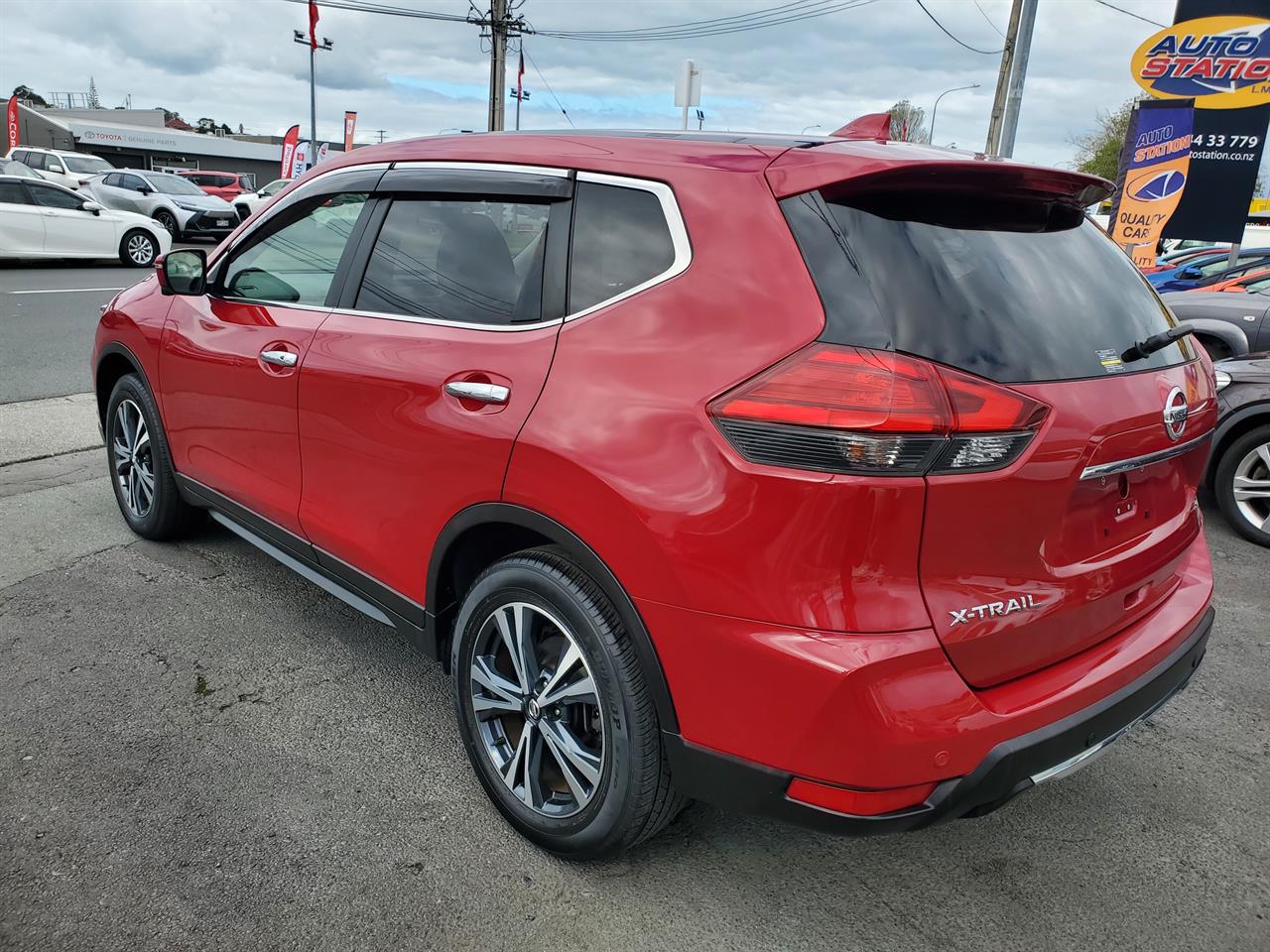 2017 Nissan X-Trail thumbnail