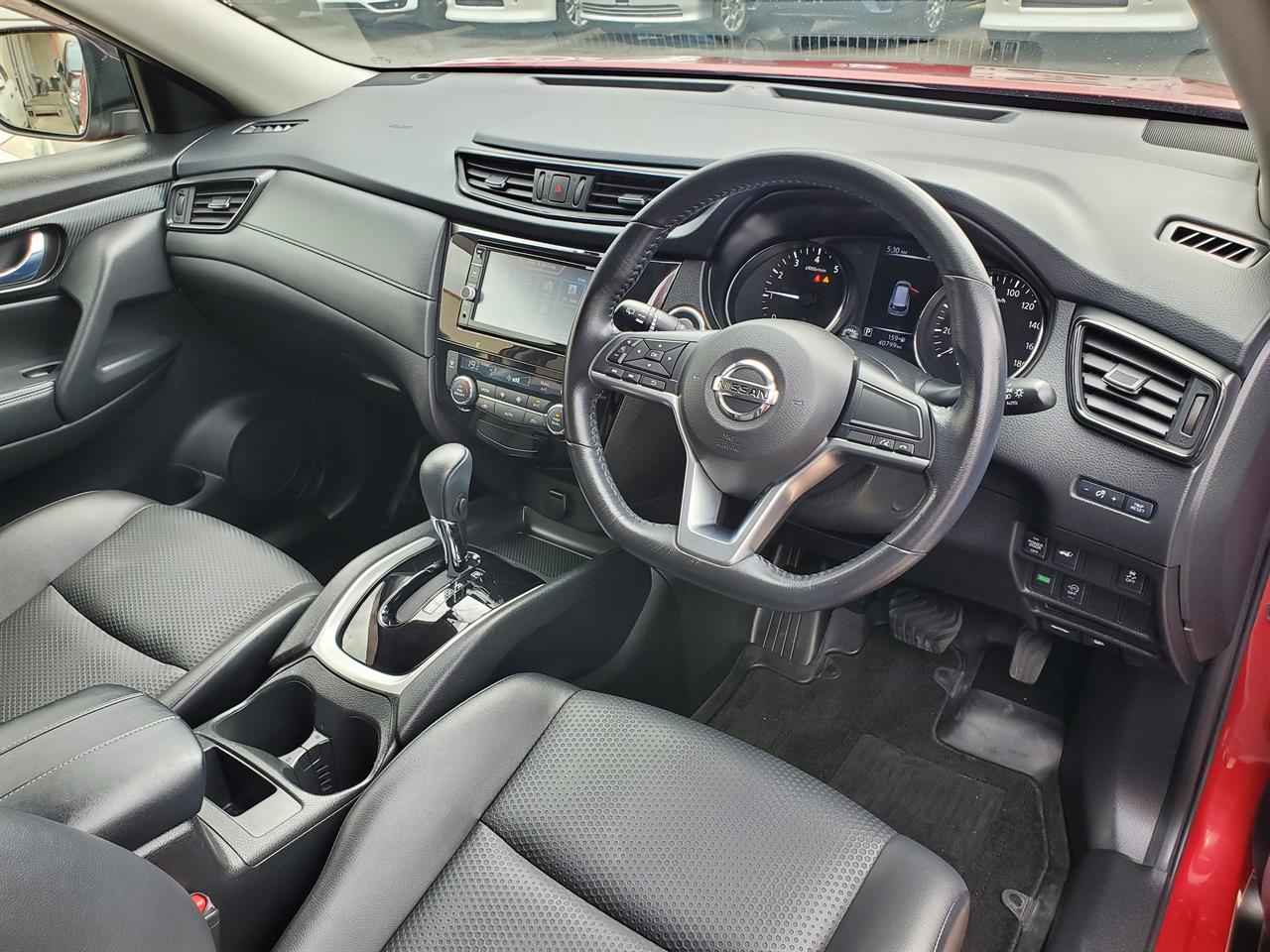 2017 Nissan X-Trail thumbnail