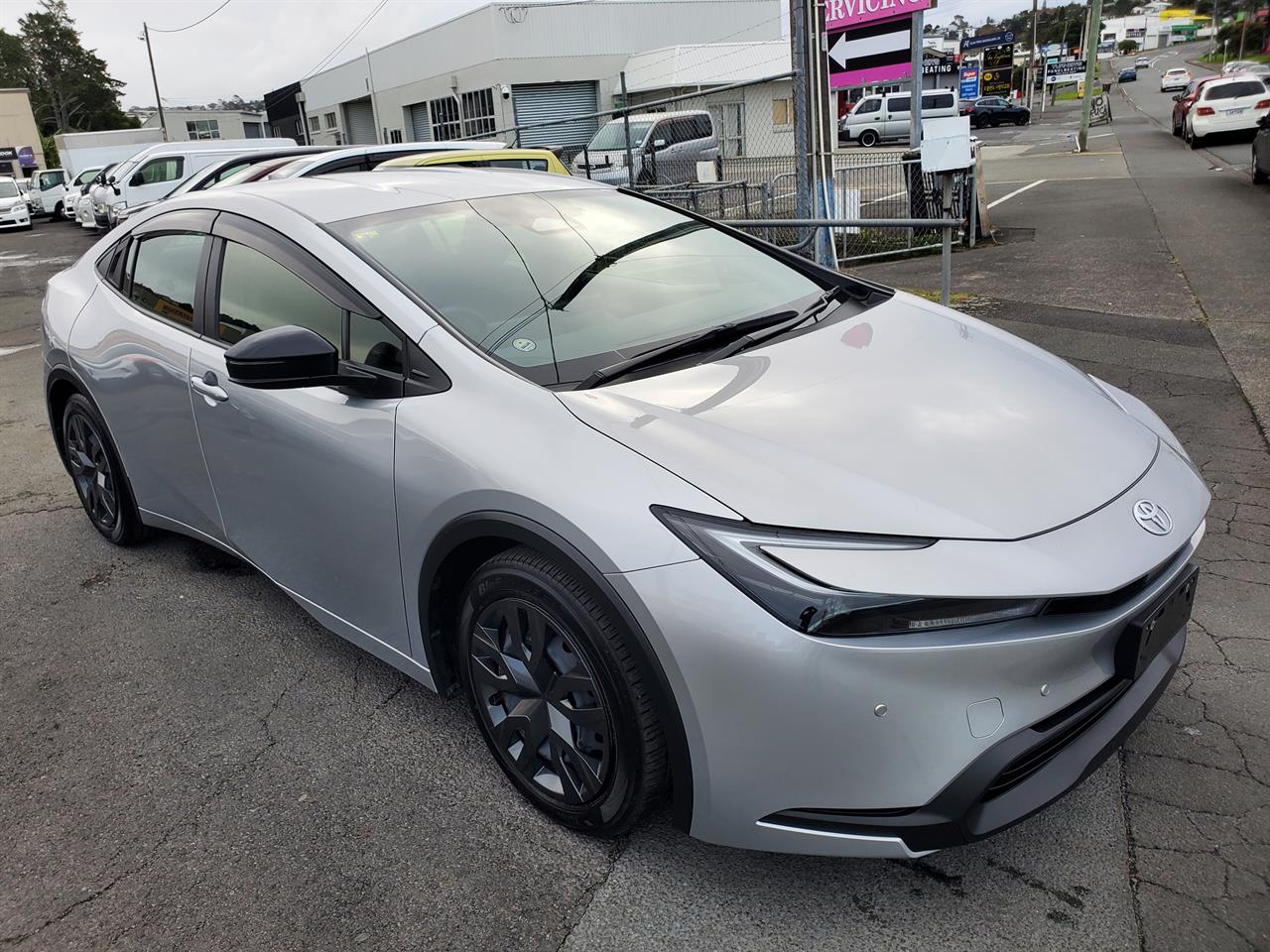 2023 Toyota Prius thumbnail