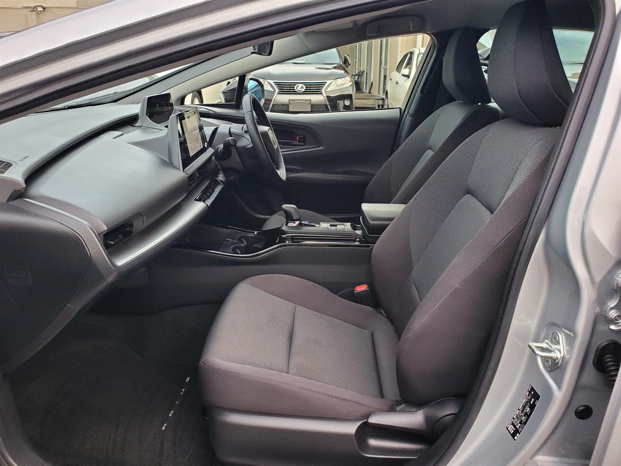 2023 Toyota Prius thumbnail