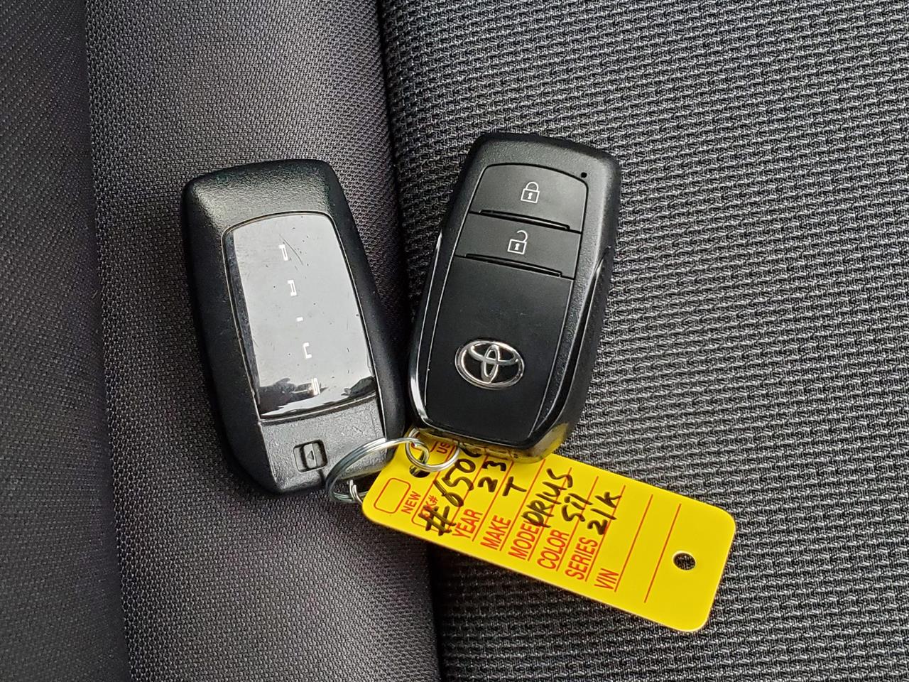 2023 Toyota Prius thumbnail