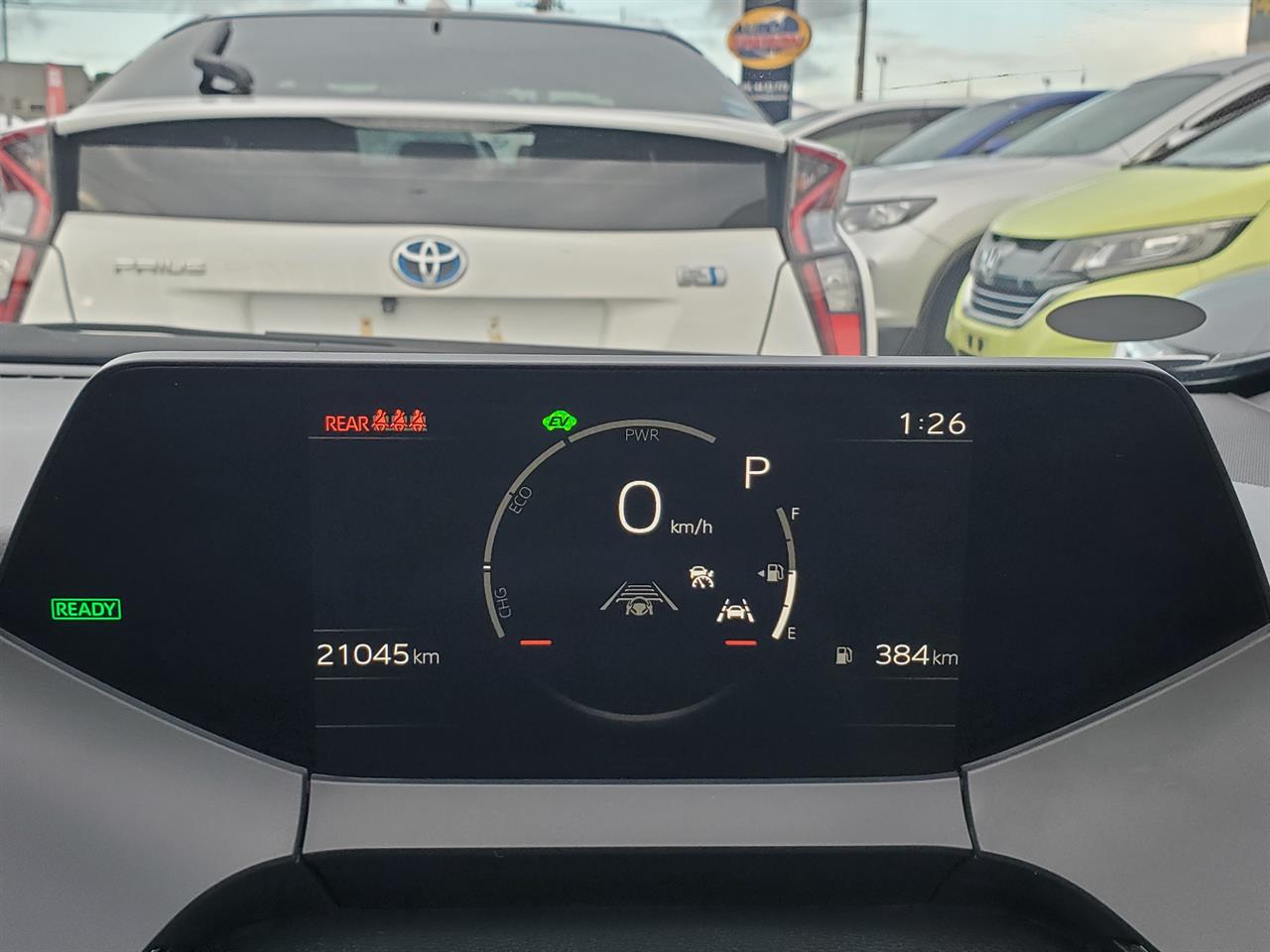 2023 Toyota Prius thumbnail