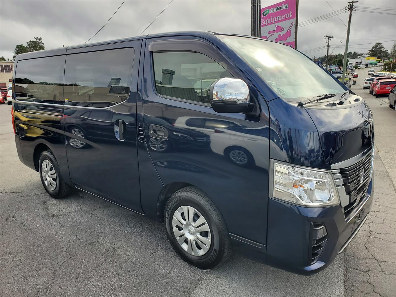 2022 Nissan Caravan thumbnail