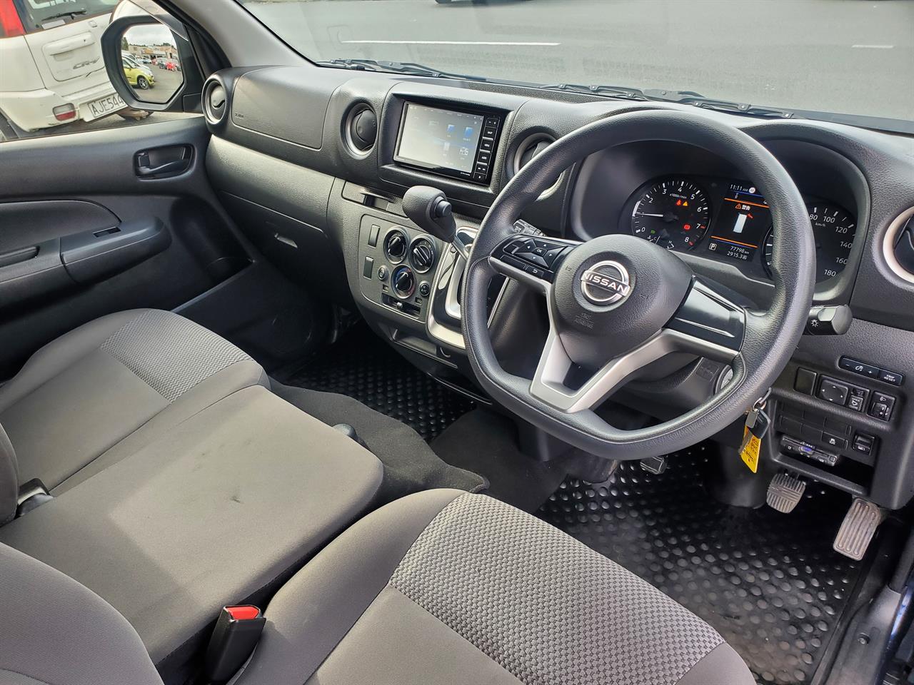 2022 Nissan Caravan thumbnail