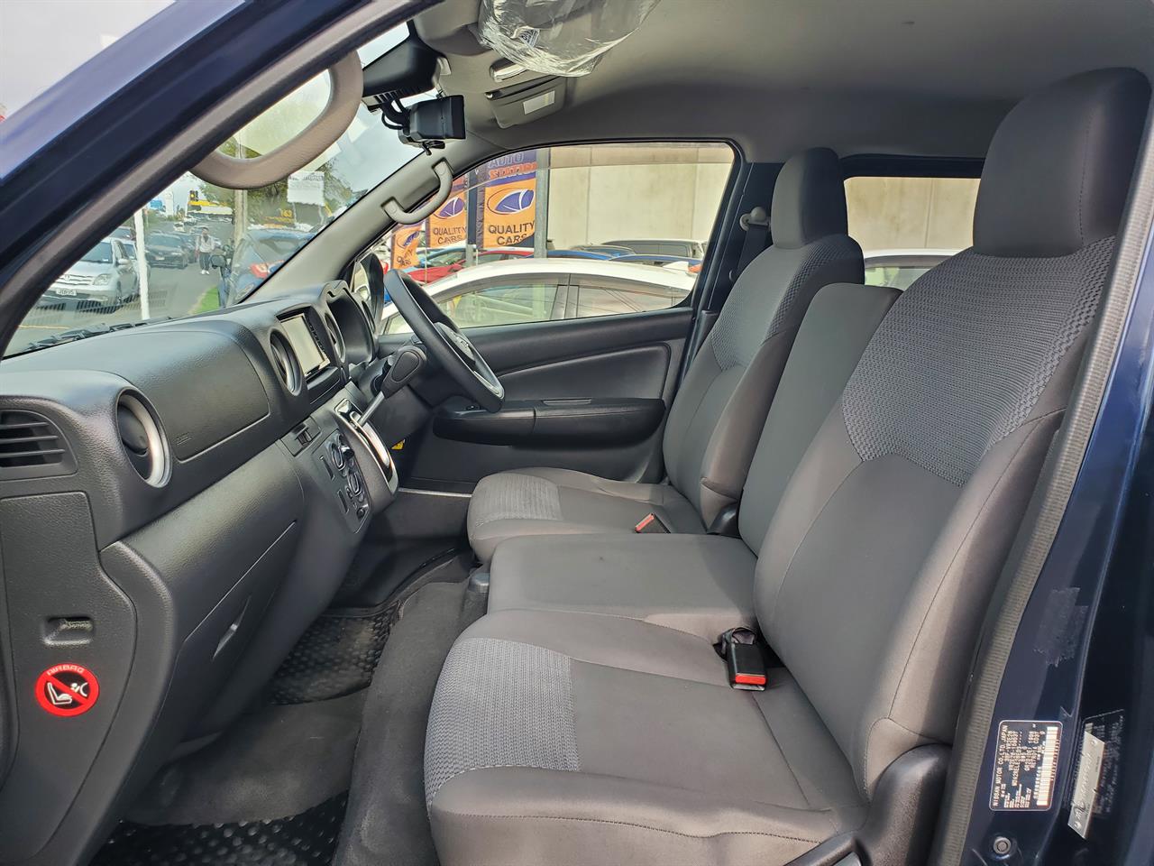 2022 Nissan Caravan thumbnail