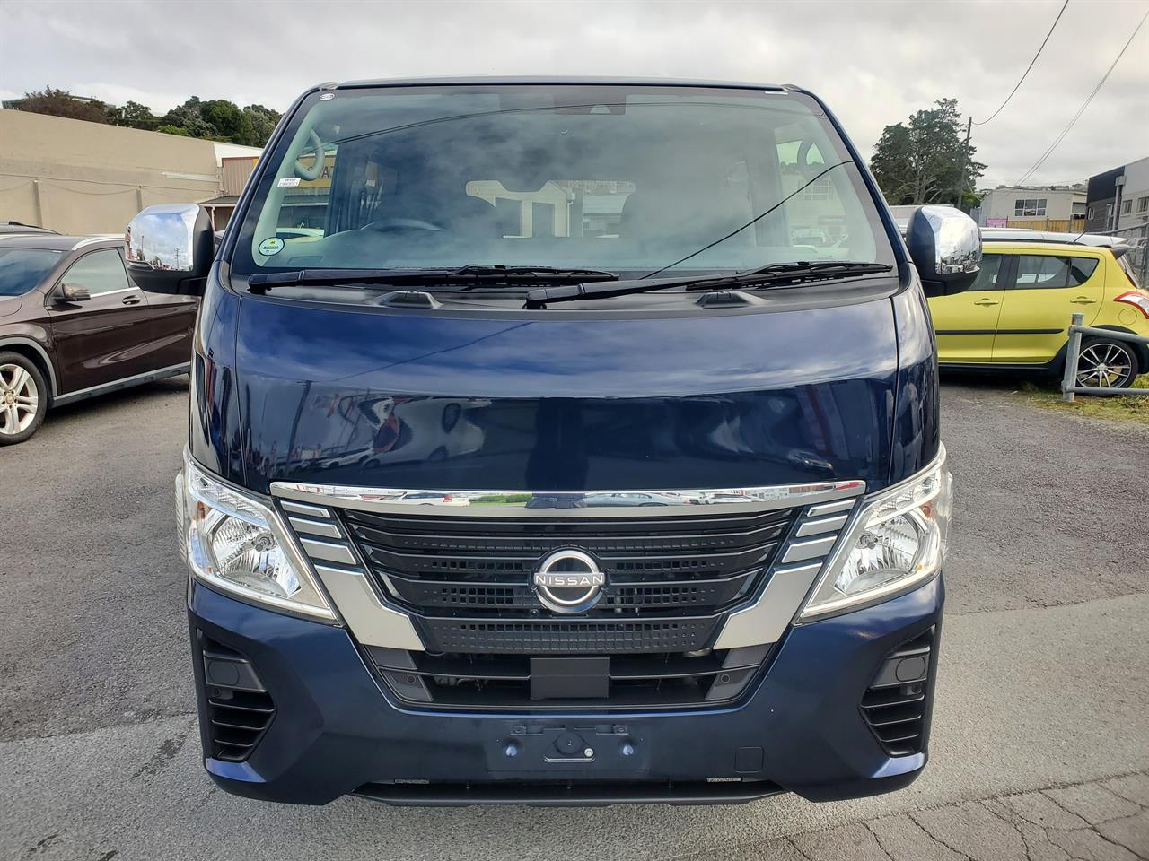 2022 Nissan Caravan thumbnail