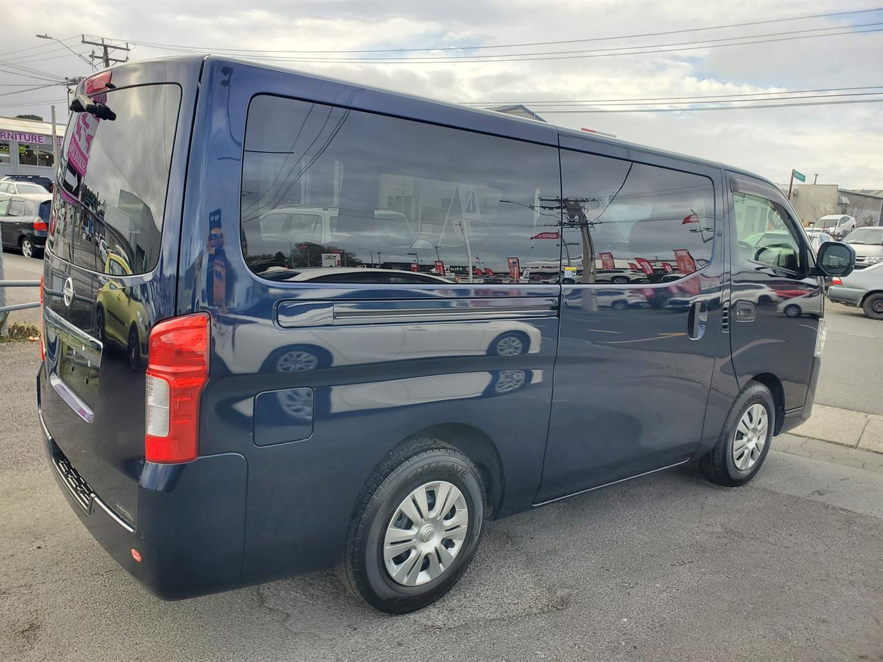 2022 Nissan Caravan thumbnail