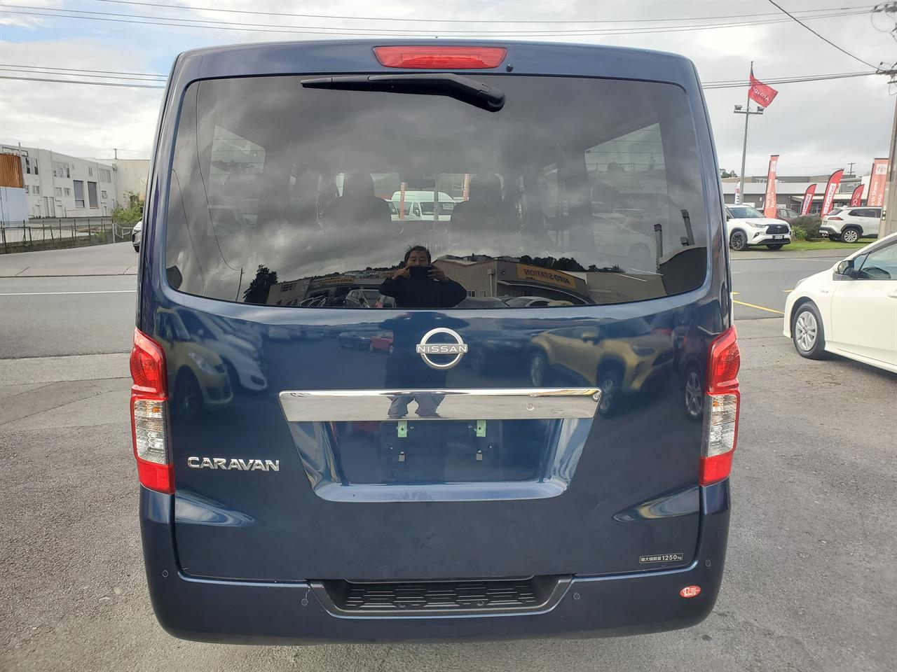 2022 Nissan Caravan thumbnail