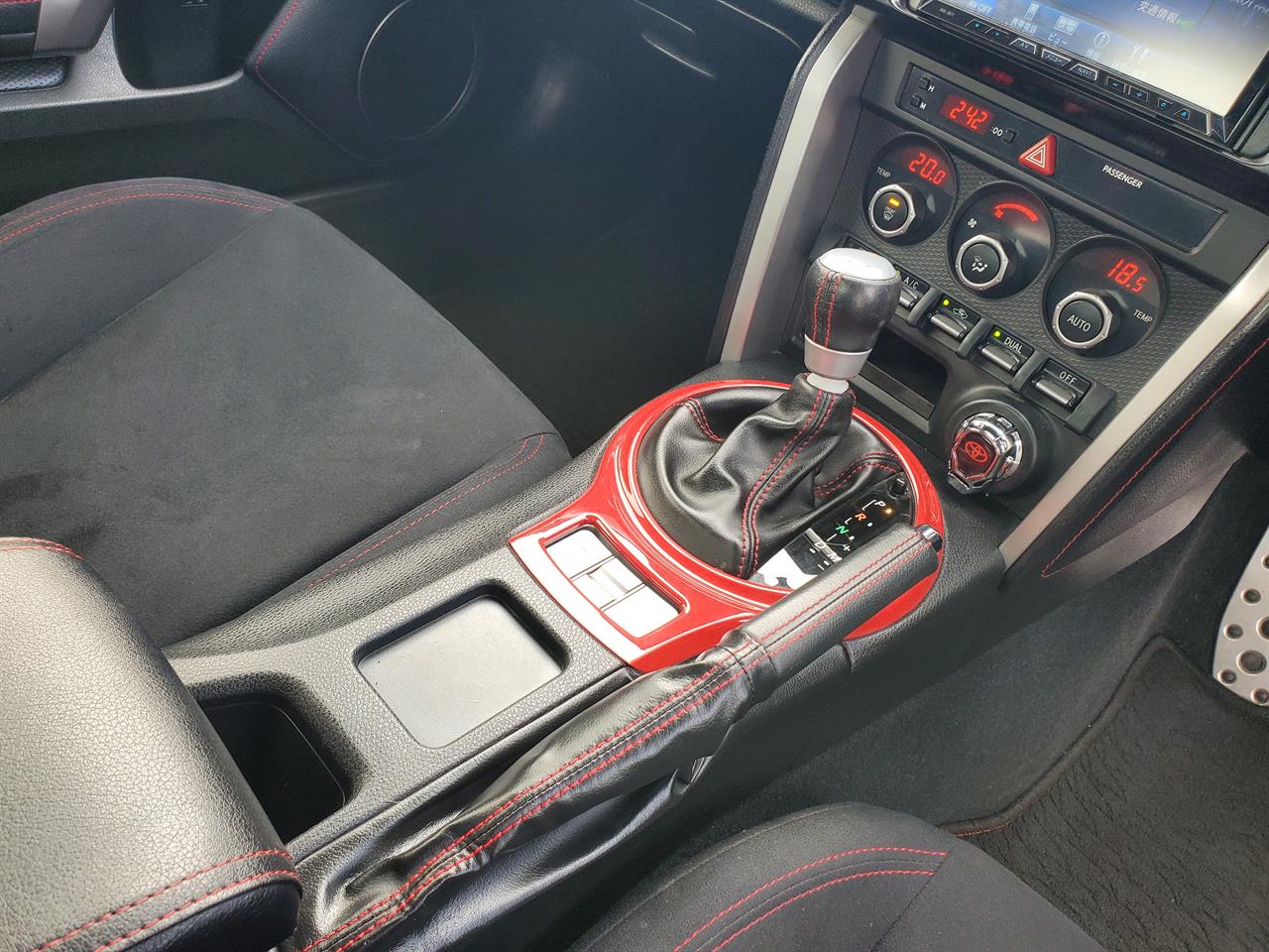 2013 Toyota 86 thumbnail