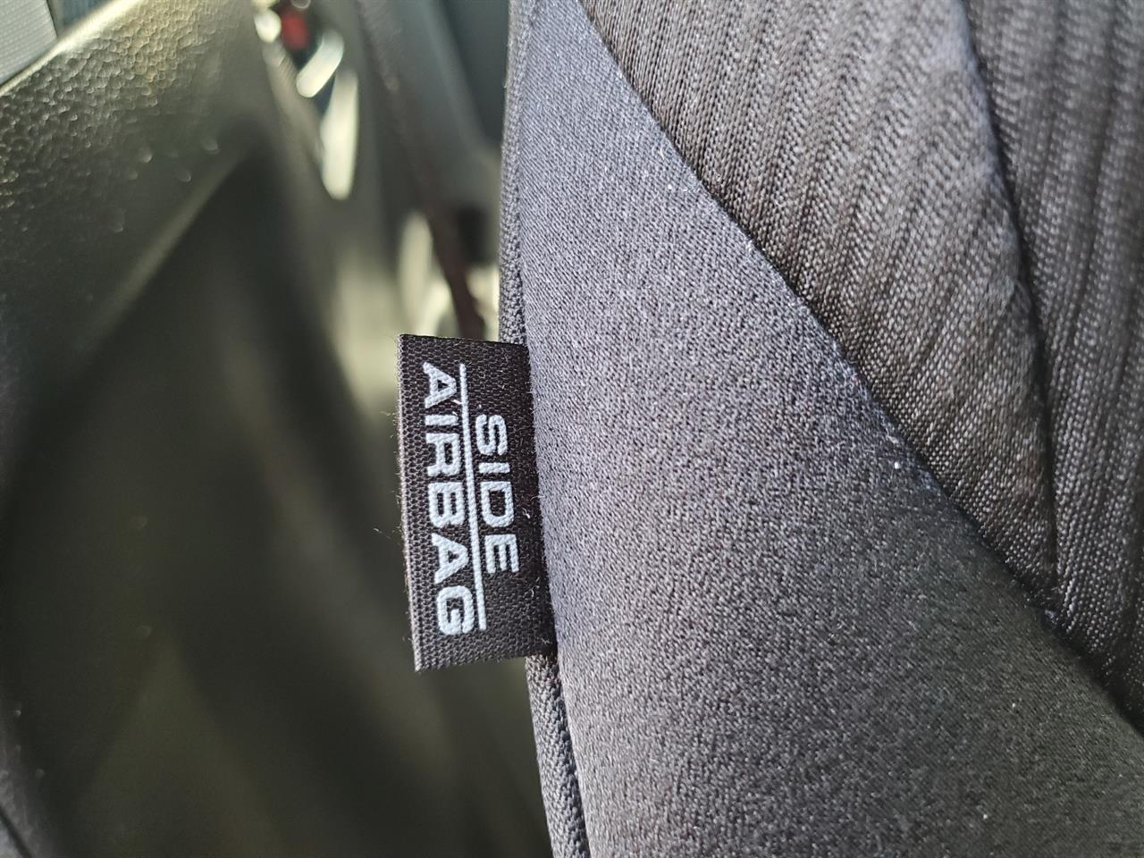 2015 Honda Grace thumbnail