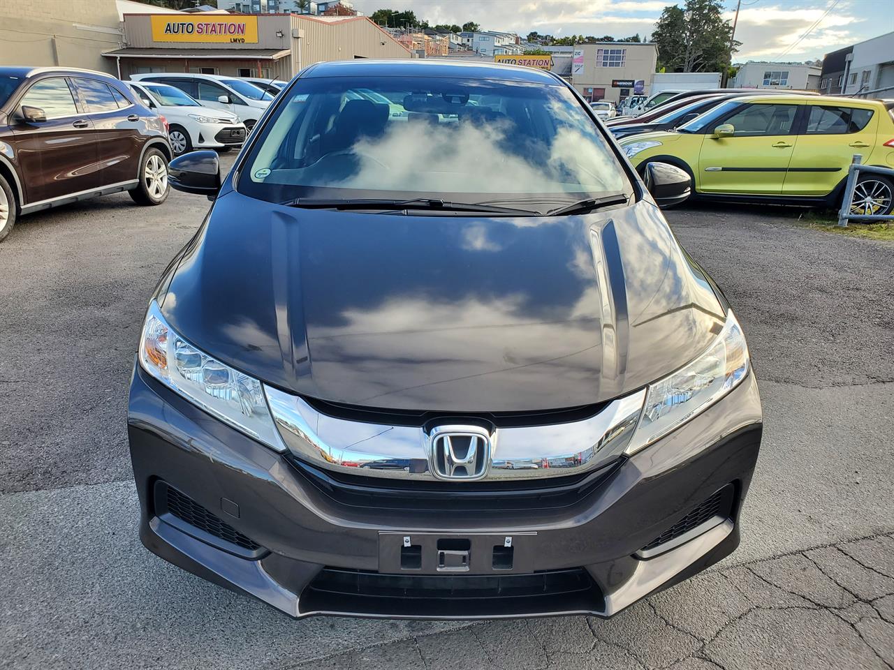 2015 Honda Grace thumbnail