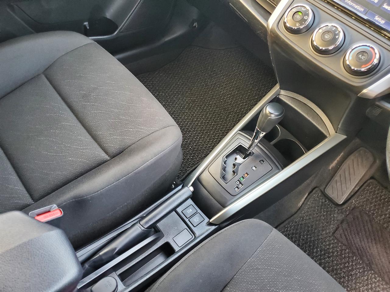 2021 Toyota Corolla thumbnail