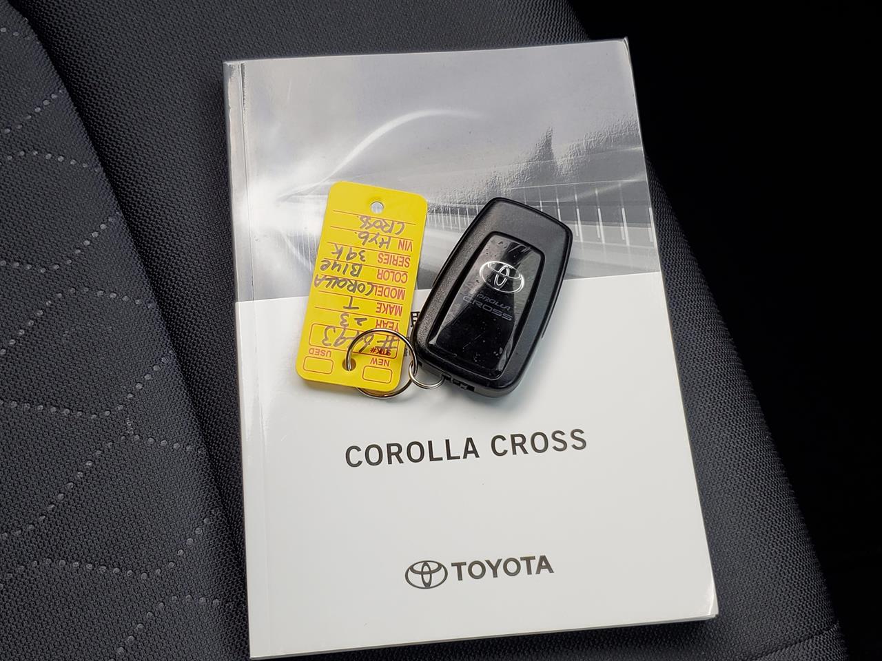 2023 Toyota Corolla thumbnail