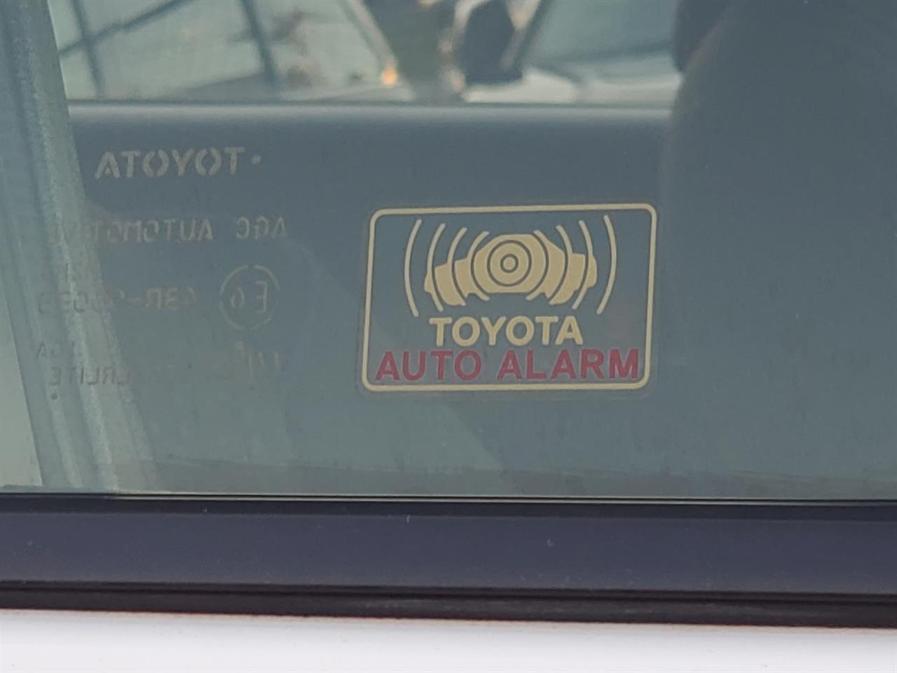 2019 Toyota Prius thumbnail