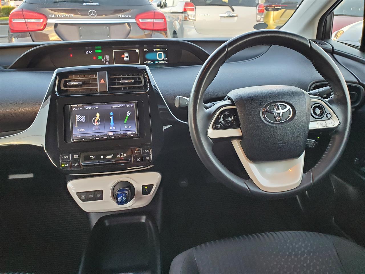2019 Toyota Prius thumbnail