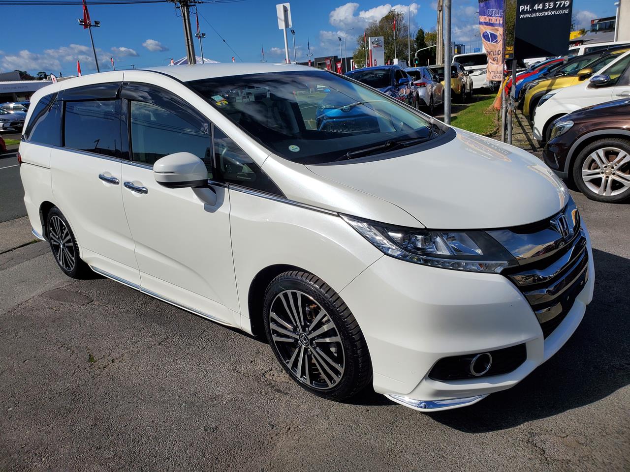 2017 Honda Odyssey thumbnail