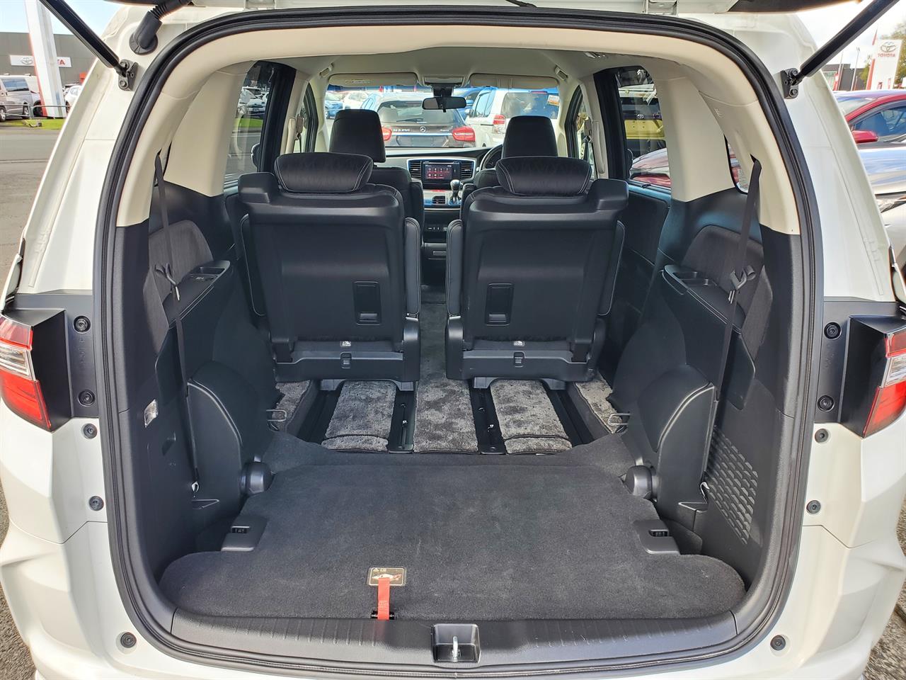 2017 Honda Odyssey thumbnail