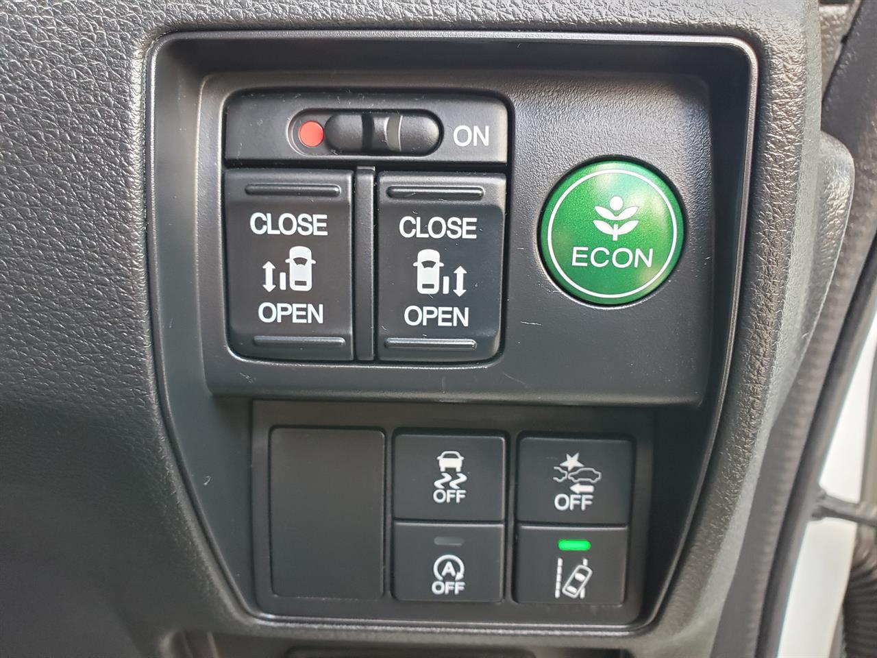 2017 Honda Odyssey thumbnail
