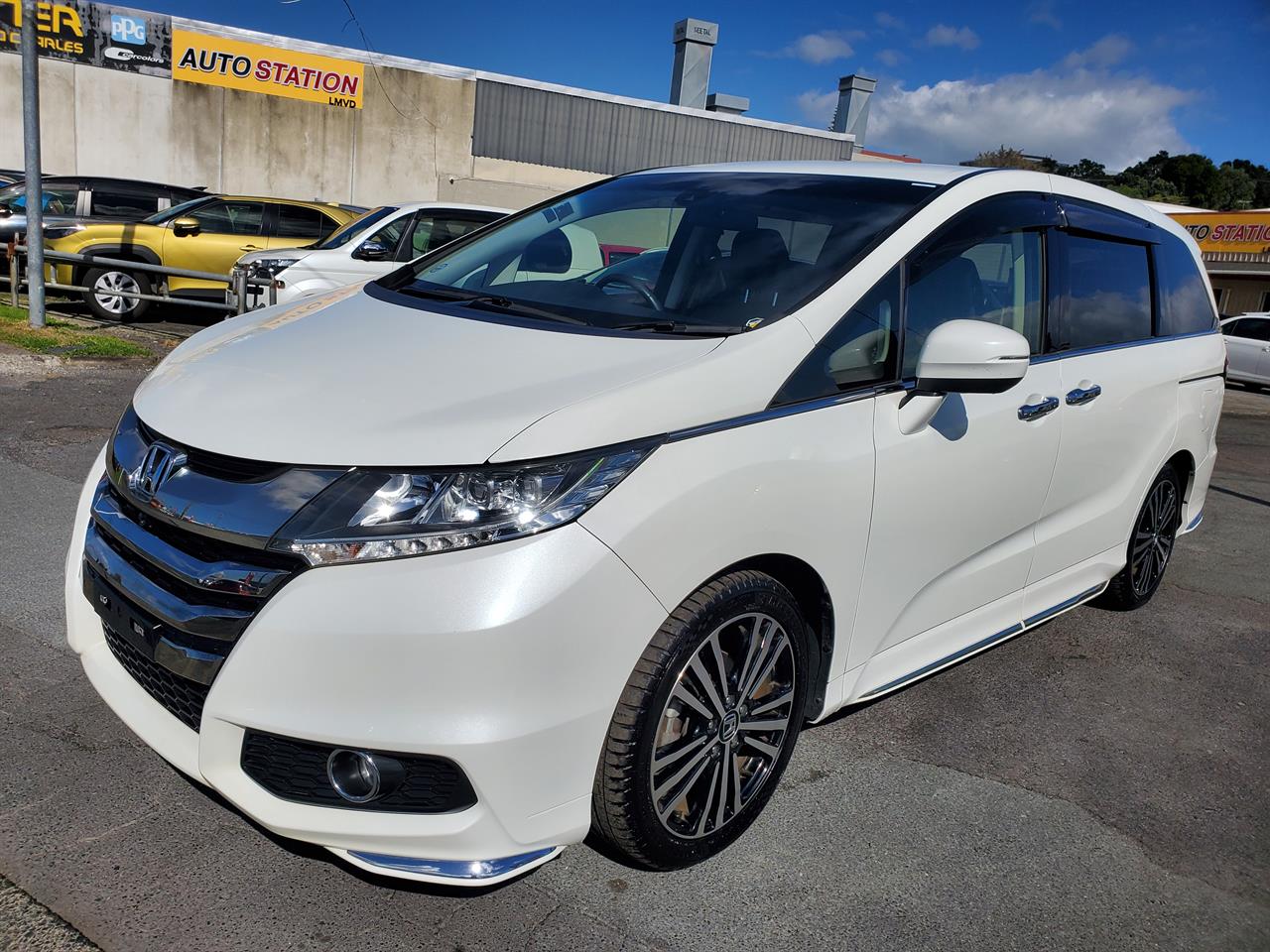2017 Honda Odyssey thumbnail