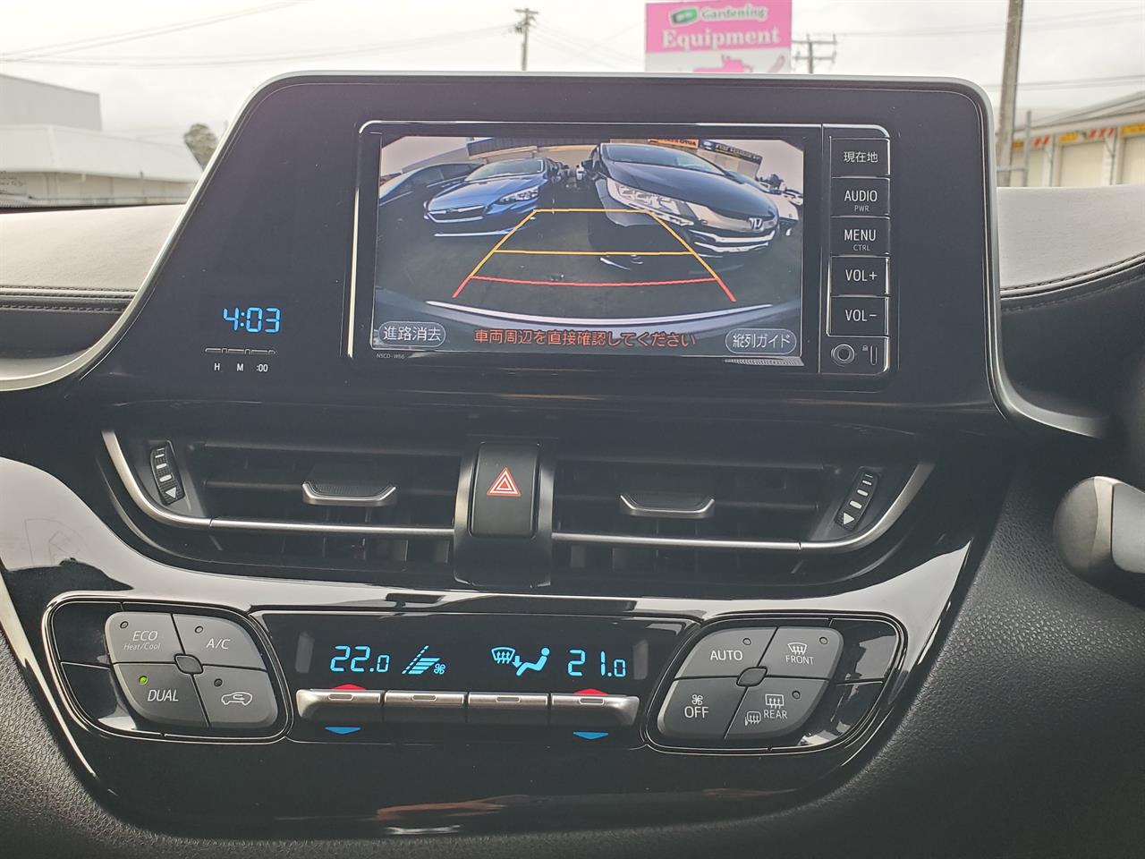 2017 Toyota C-HR thumbnail