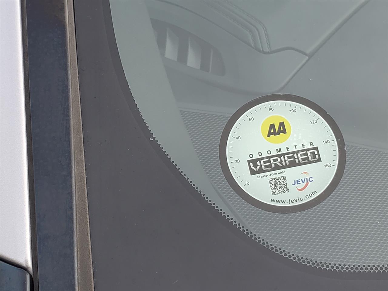 2017 Toyota C-HR thumbnail