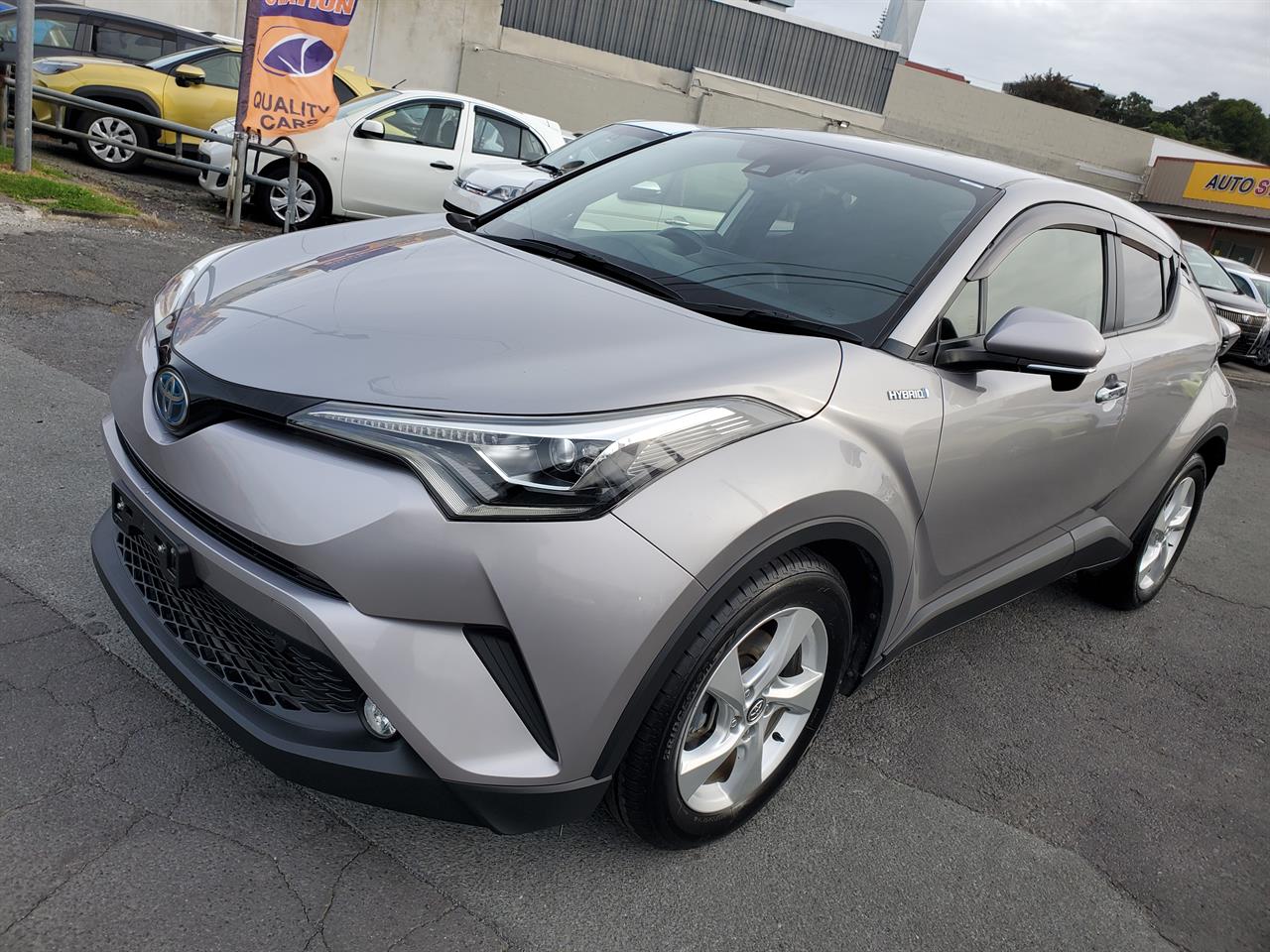 2017 Toyota C-HR thumbnail