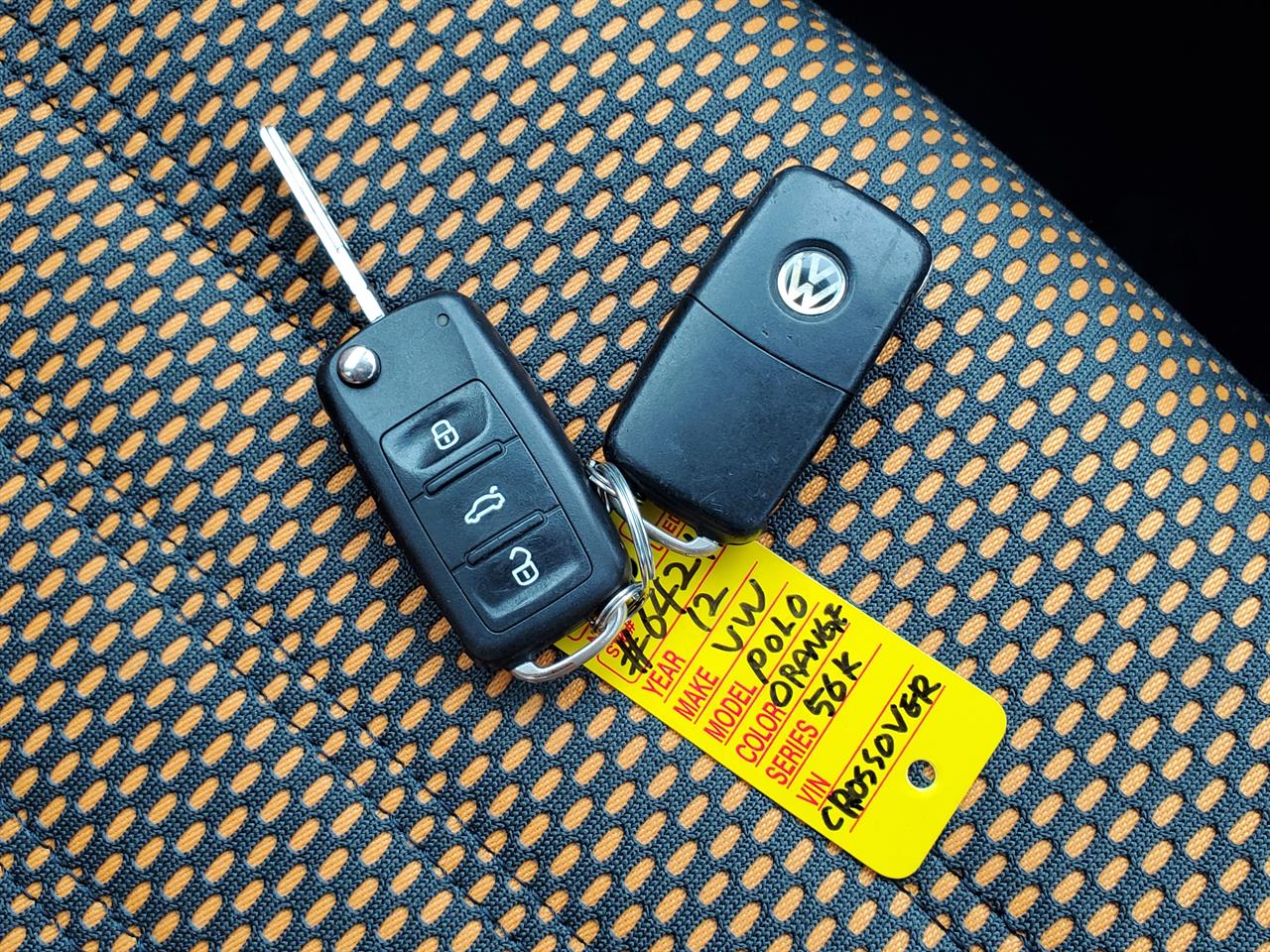 2012 Volkswagen Cross thumbnail