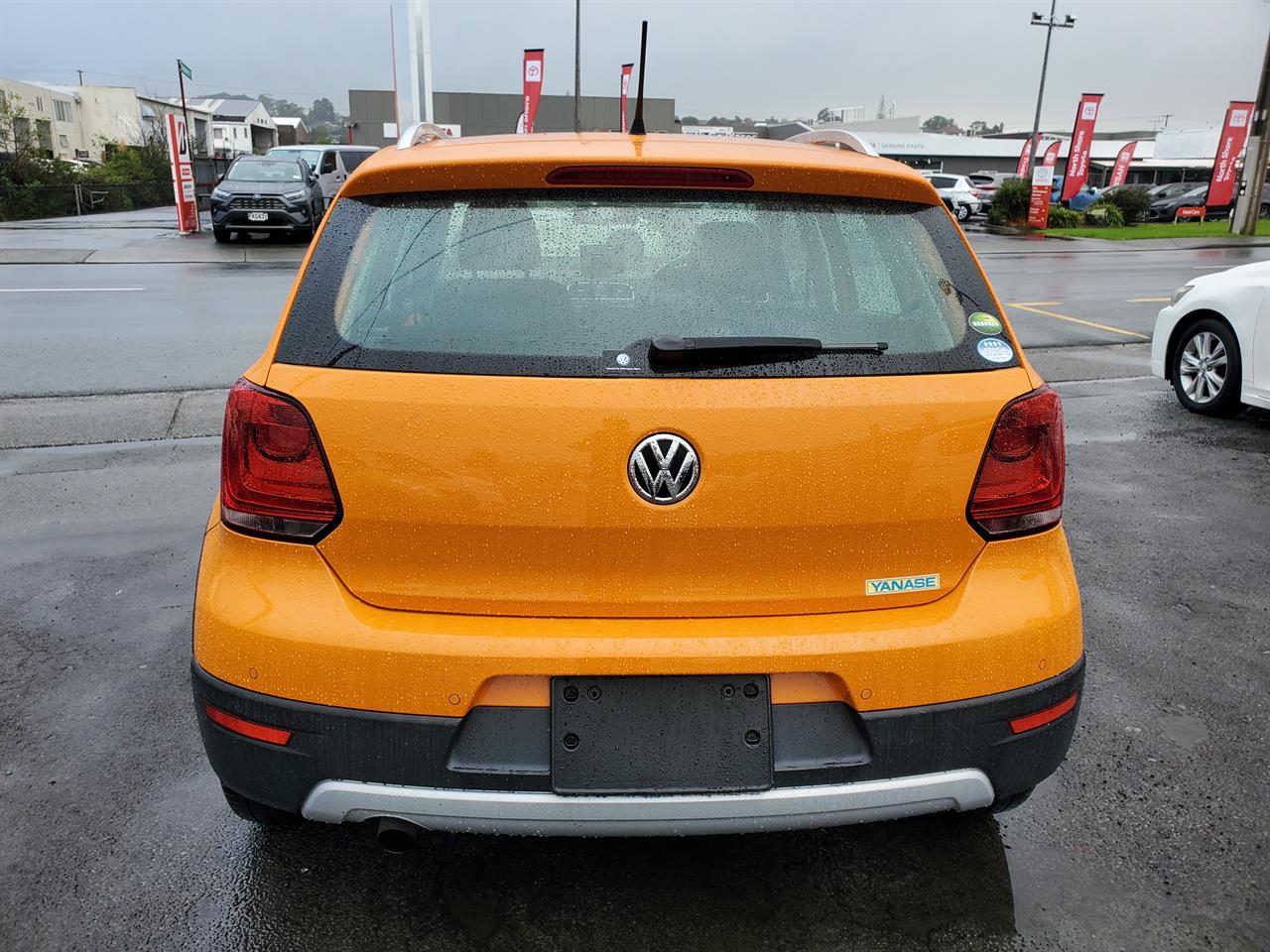2012 Volkswagen Cross thumbnail