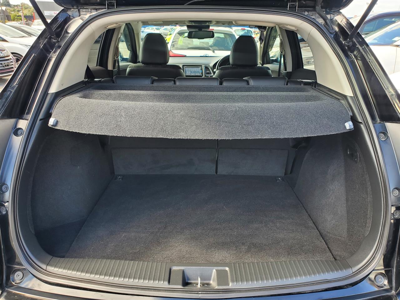 2017 Honda Vezel thumbnail