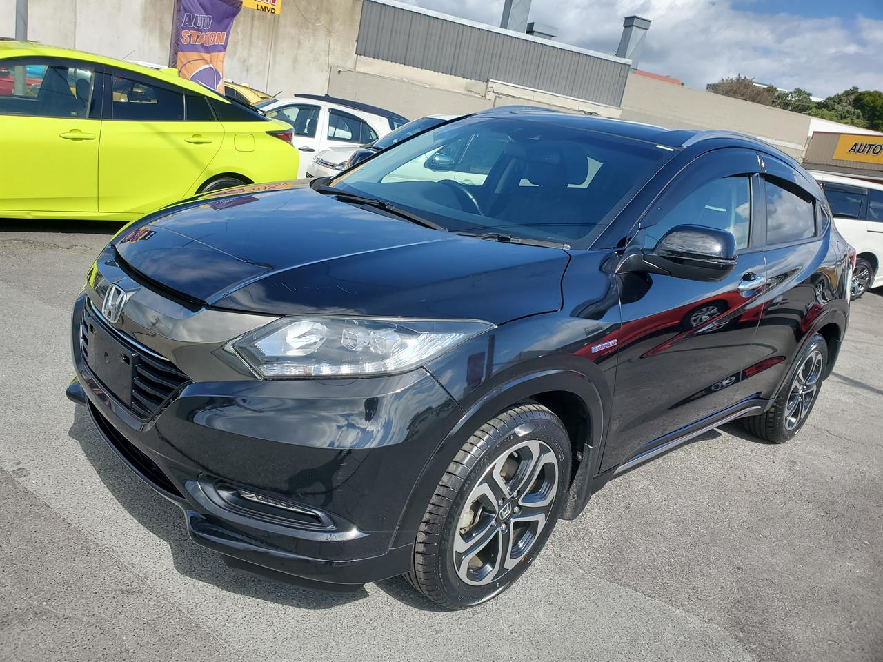 2017 Honda Vezel thumbnail