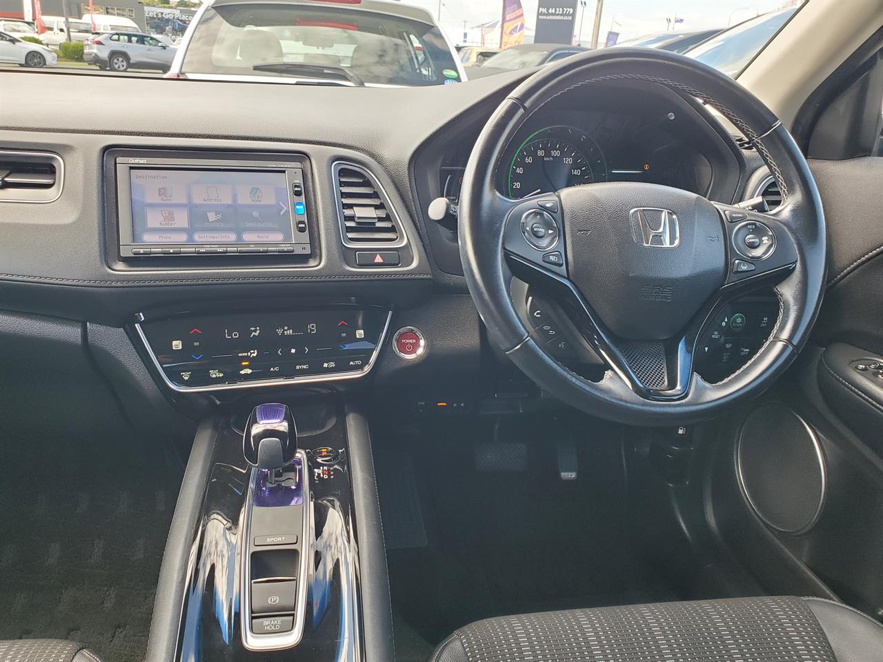 2017 Honda Vezel thumbnail