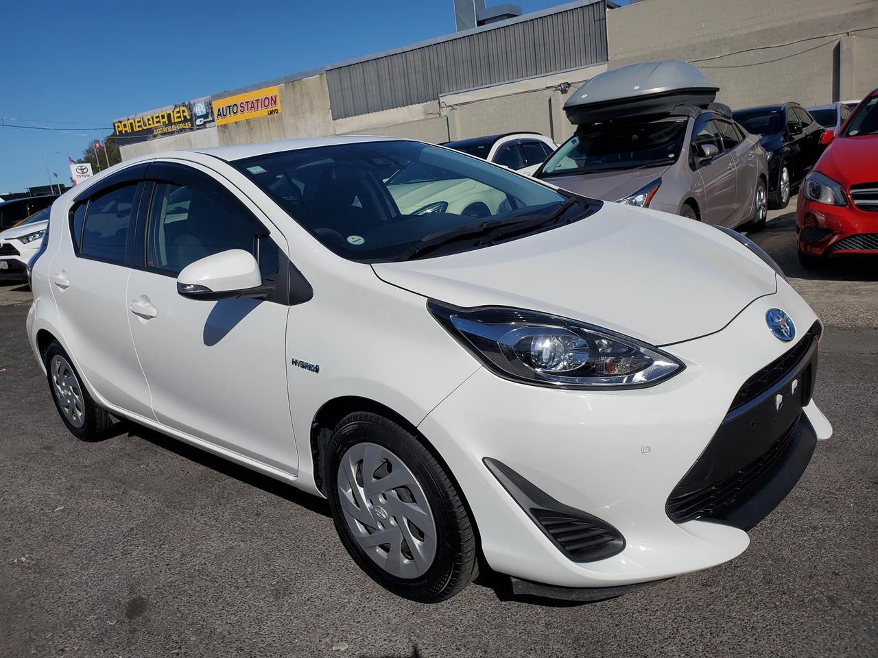 2019 Toyota Aqua thumbnail