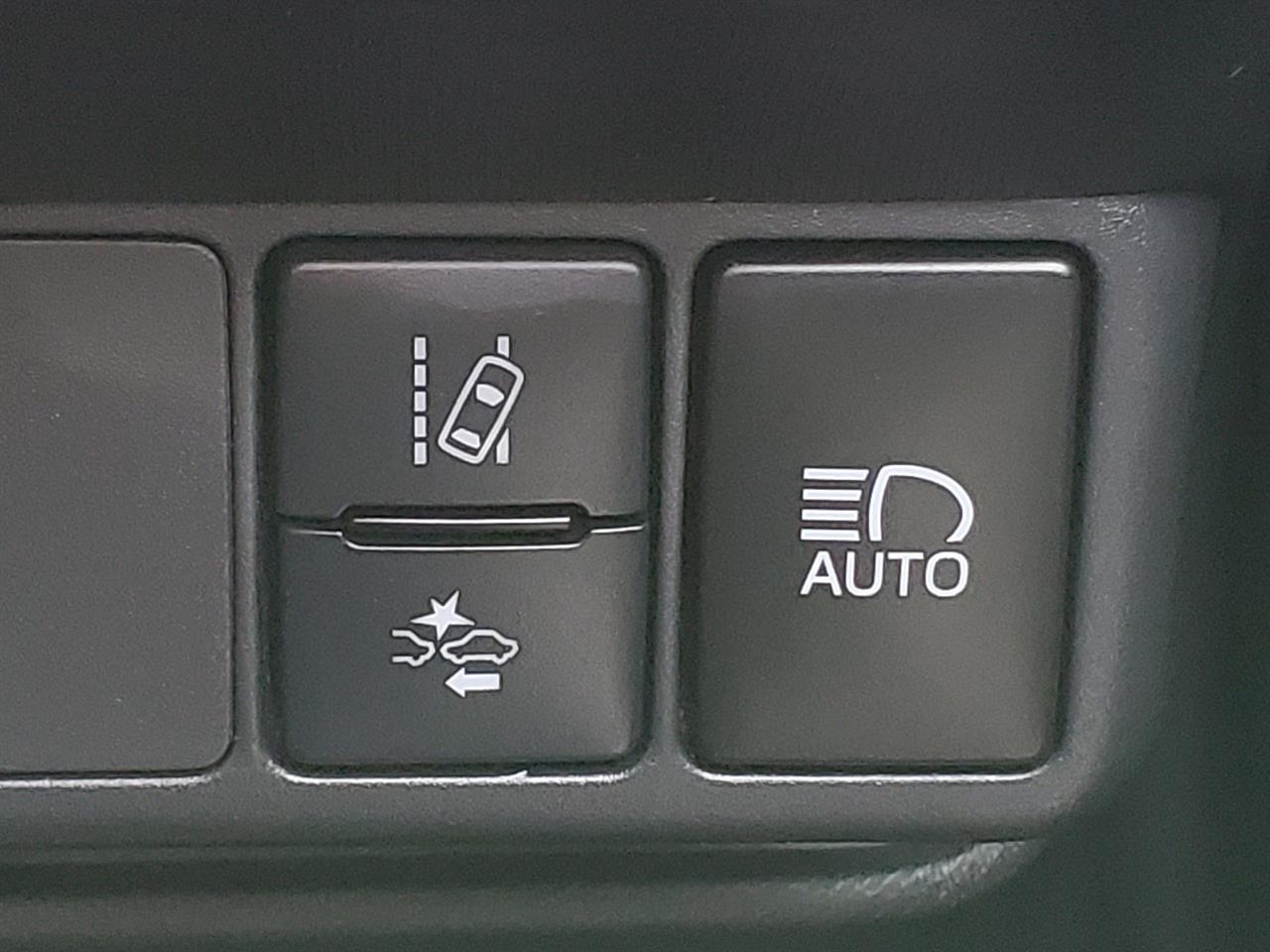 2019 Toyota Aqua thumbnail
