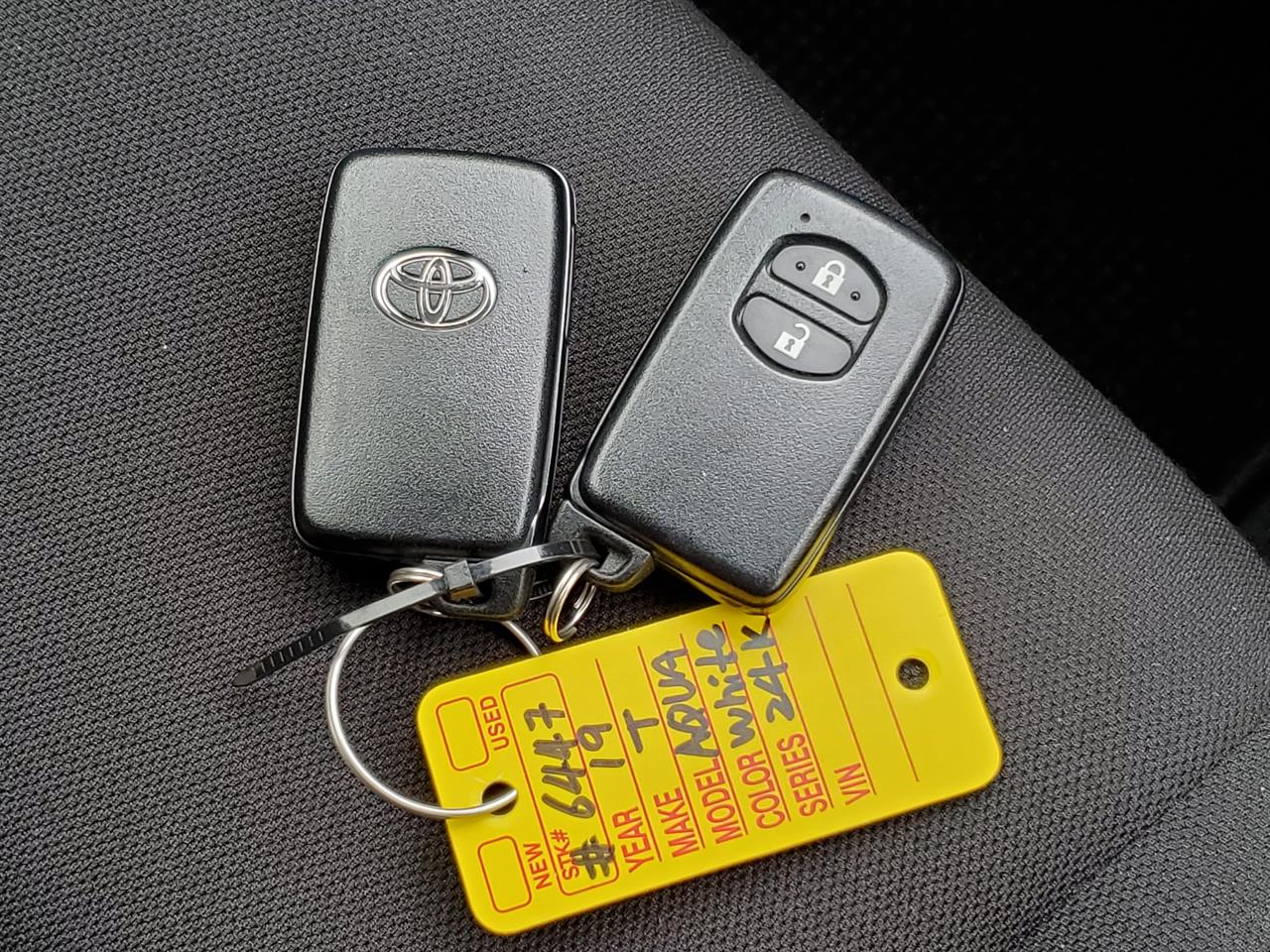 2019 Toyota Aqua thumbnail