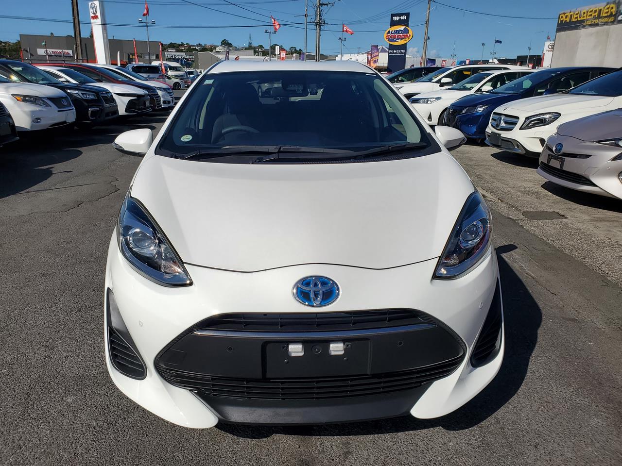 2019 Toyota Aqua thumbnail