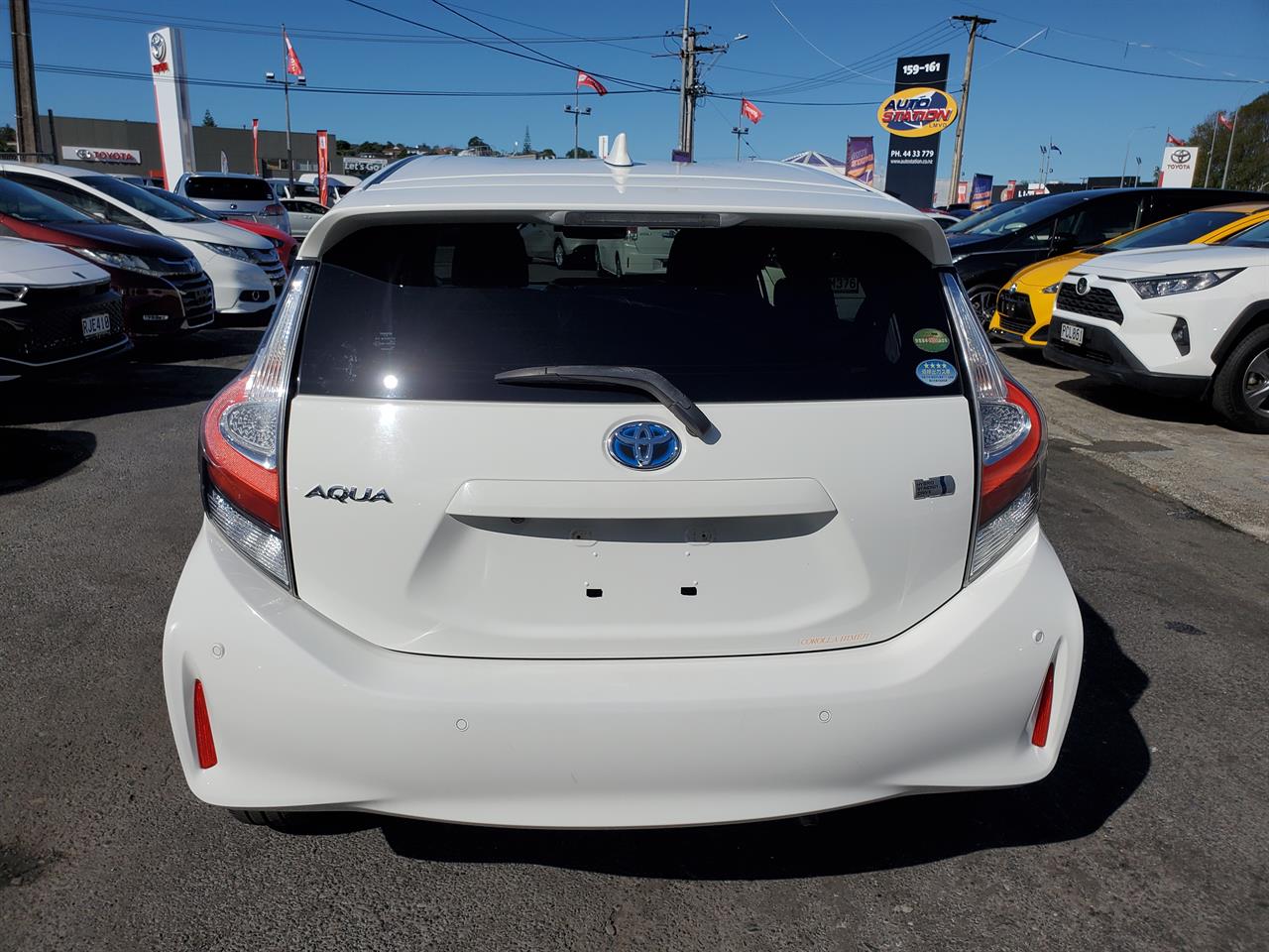 2019 Toyota Aqua thumbnail