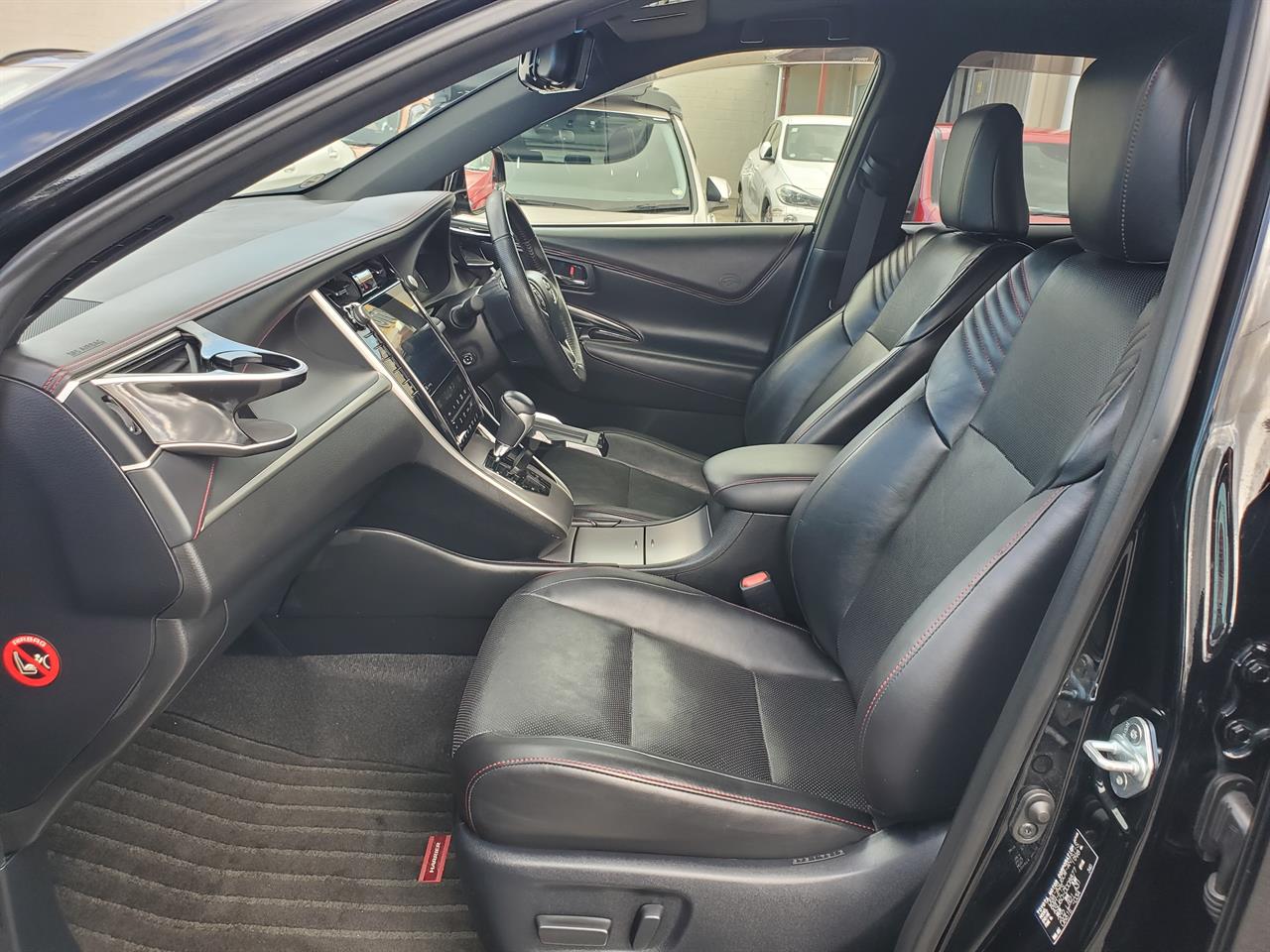 2018 Toyota Harrier thumbnail