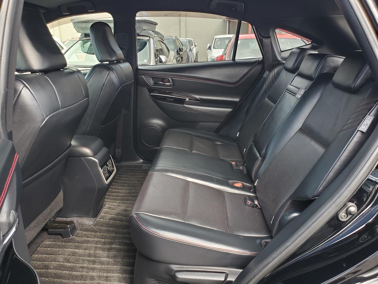 2018 Toyota Harrier thumbnail